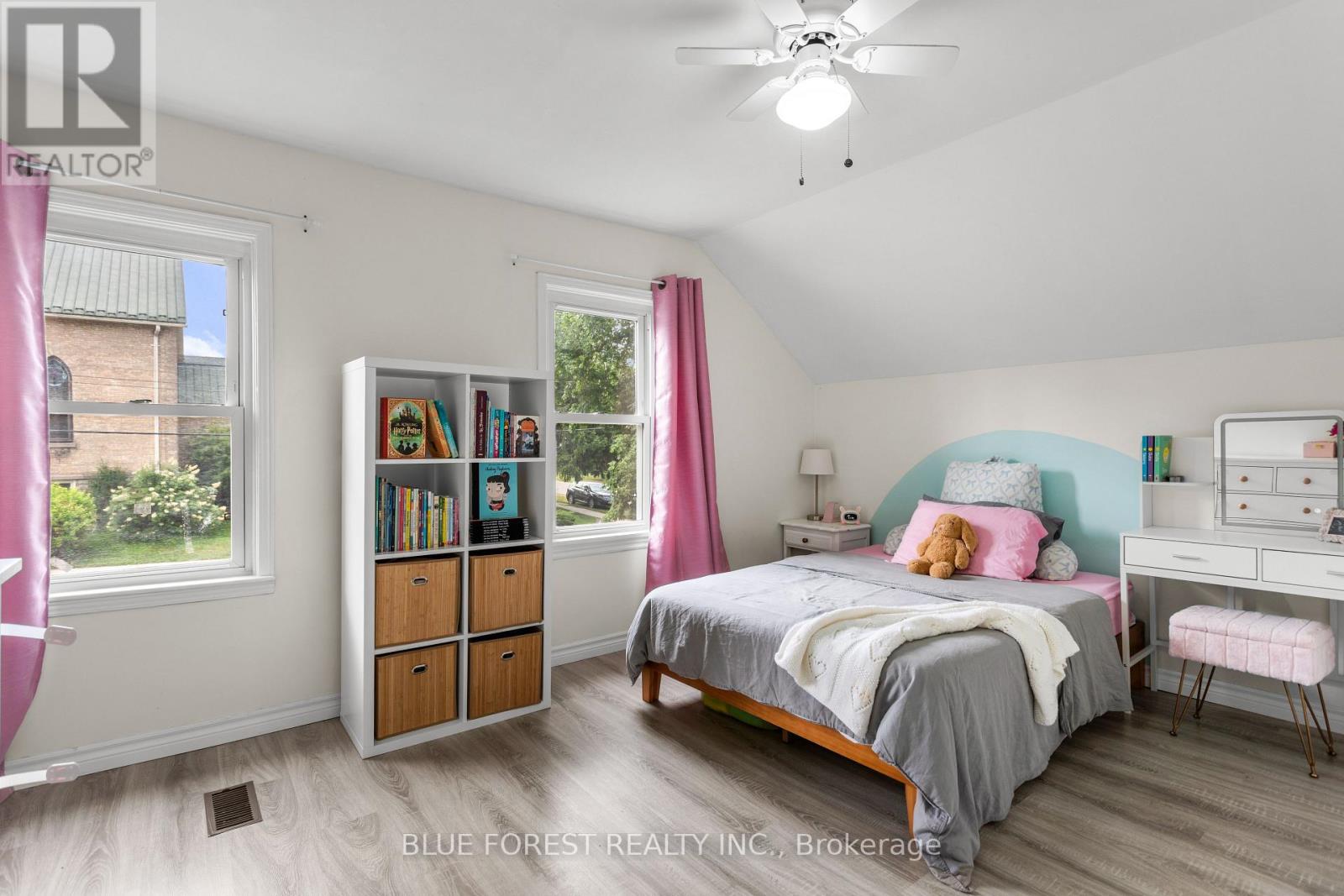 9 Union Street E, Lambton Shores, Ontario  N0M 1B0 - Photo 20 - X13536286