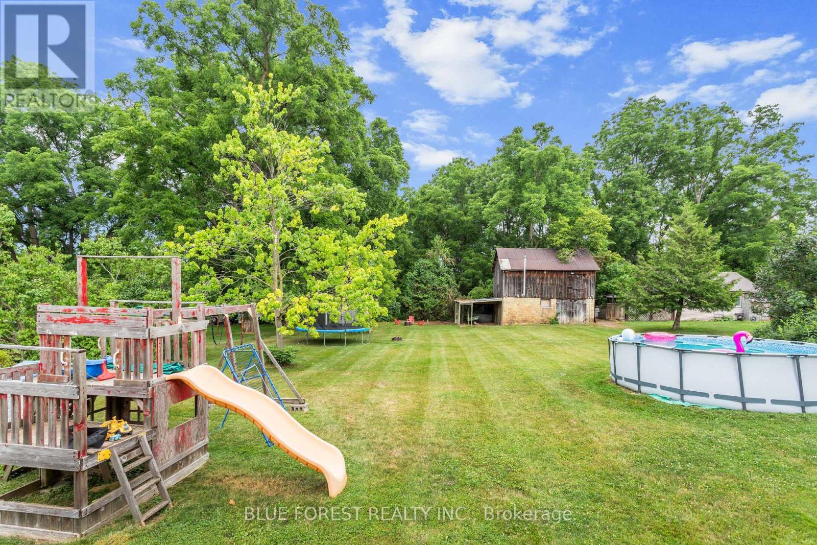 9 Union Street E, Lambton Shores, Ontario  N0M 1B0 - Photo 29 - X13536286
