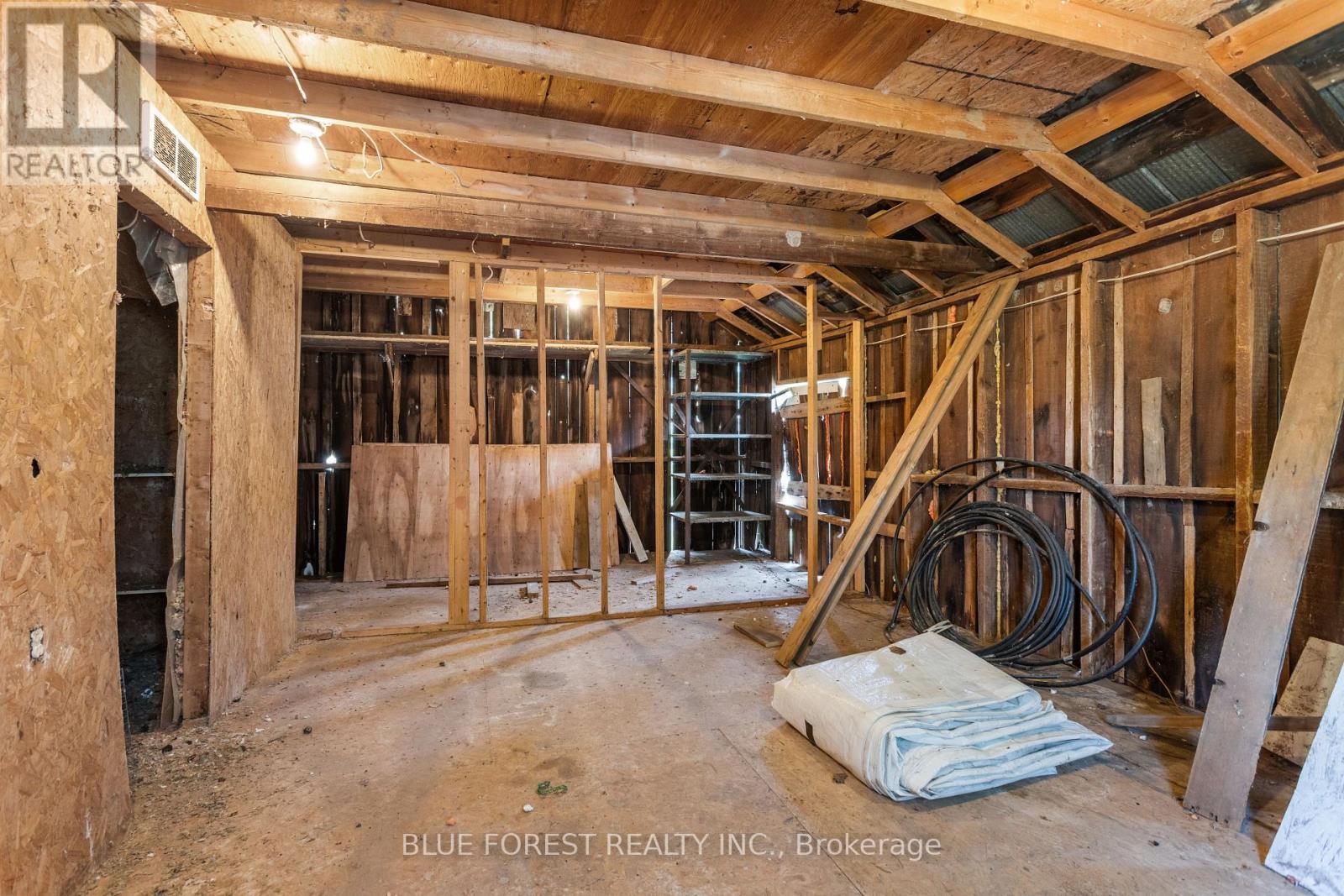 9 Union Street E, Lambton Shores, Ontario  N0M 1B0 - Photo 36 - X13536286