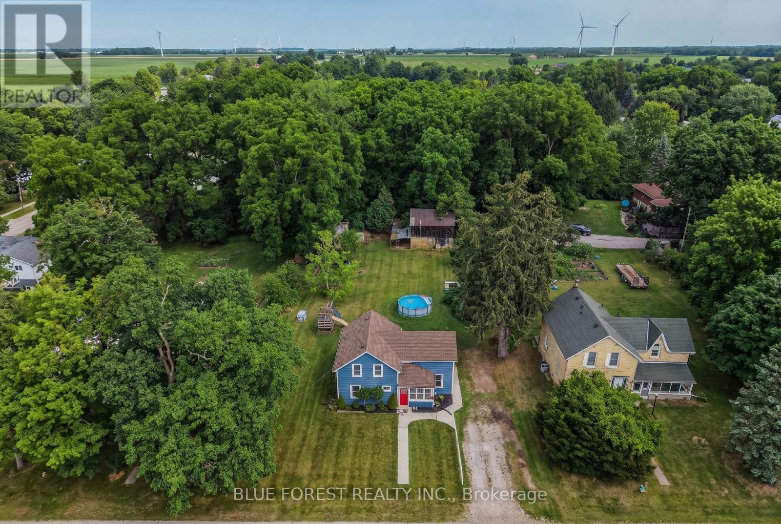 9 Union Street E, Lambton Shores, Ontario  N0M 1B0 - Photo 40 - X13536286
