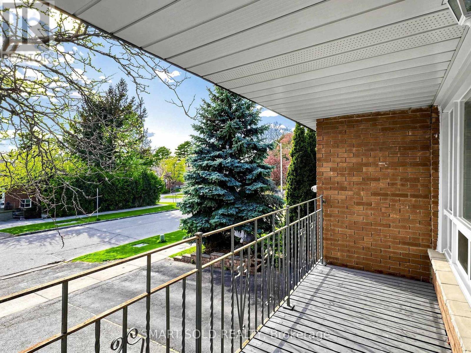 76 Clancy Drive, Toronto, Ontario  M2J 2V8 - Photo 47 - C13535996