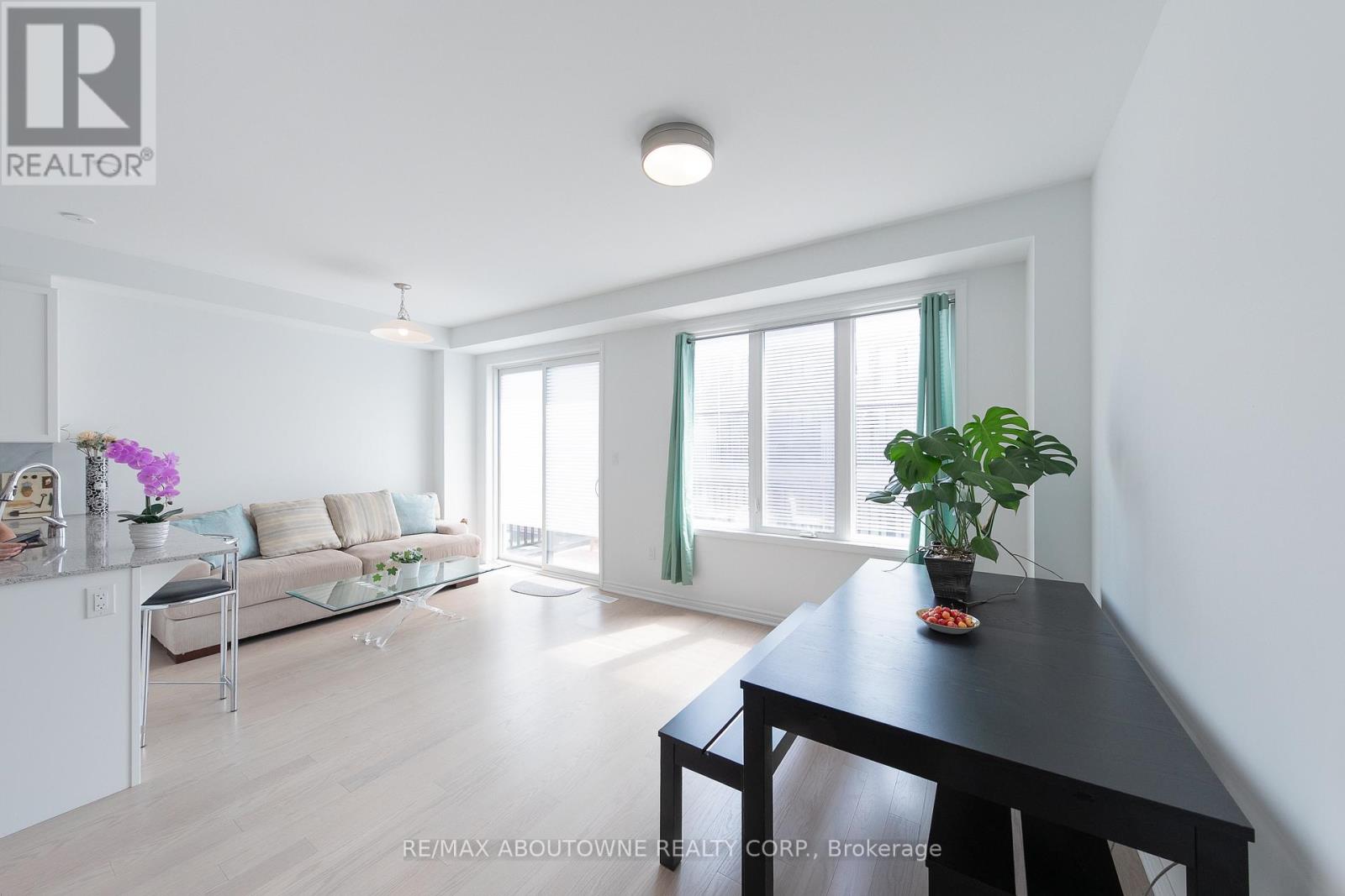 3040 Bramall Gardens, Oakville, Ontario  L6H 7Y2 - Photo 12 - W13536304