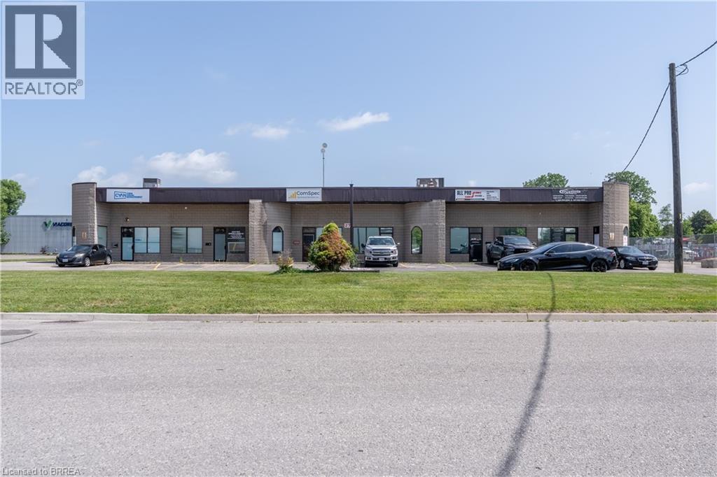 27 Copernicus Boulevard Unit# 4, Brantford, Ontario  N3P 1N4 - Photo 2 - 40843837