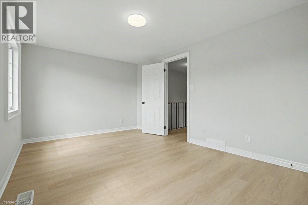 400 Laurel Gate Drive, Waterloo, Ontario  N2T 2S6 - Photo 23 - 40845860
