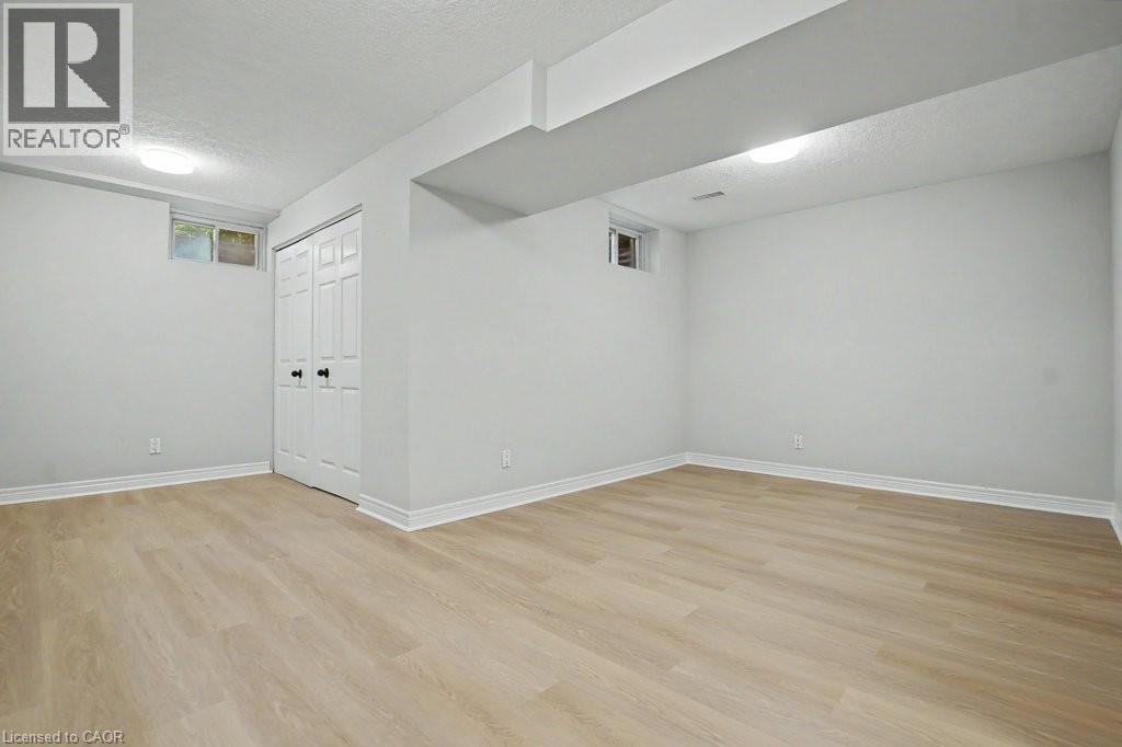 400 Laurel Gate Drive, Waterloo, Ontario  N2T 2S6 - Photo 27 - 40845860