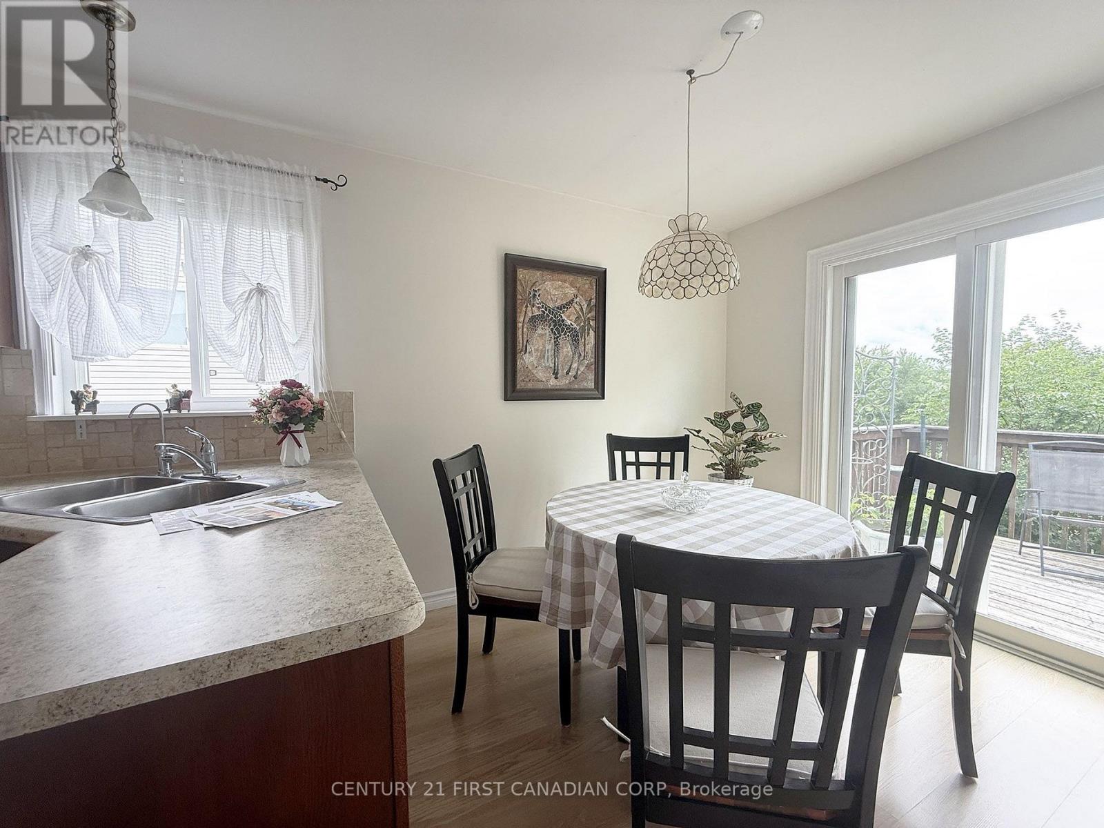 257 Fennel Street, Blandford-Blenheim, Ontario  N0J 1S0 - Photo 15 - X13536524