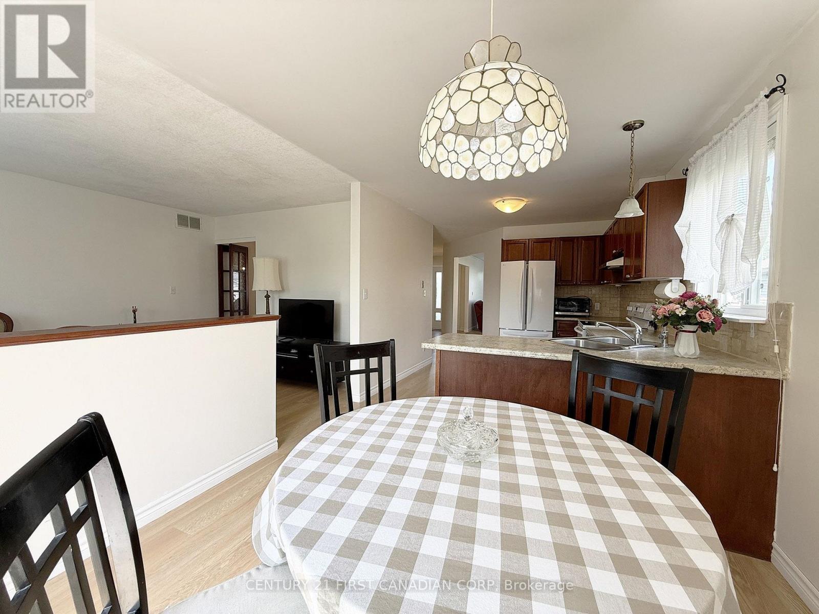 257 Fennel Street, Blandford-Blenheim, Ontario  N0J 1S0 - Photo 16 - X13536524