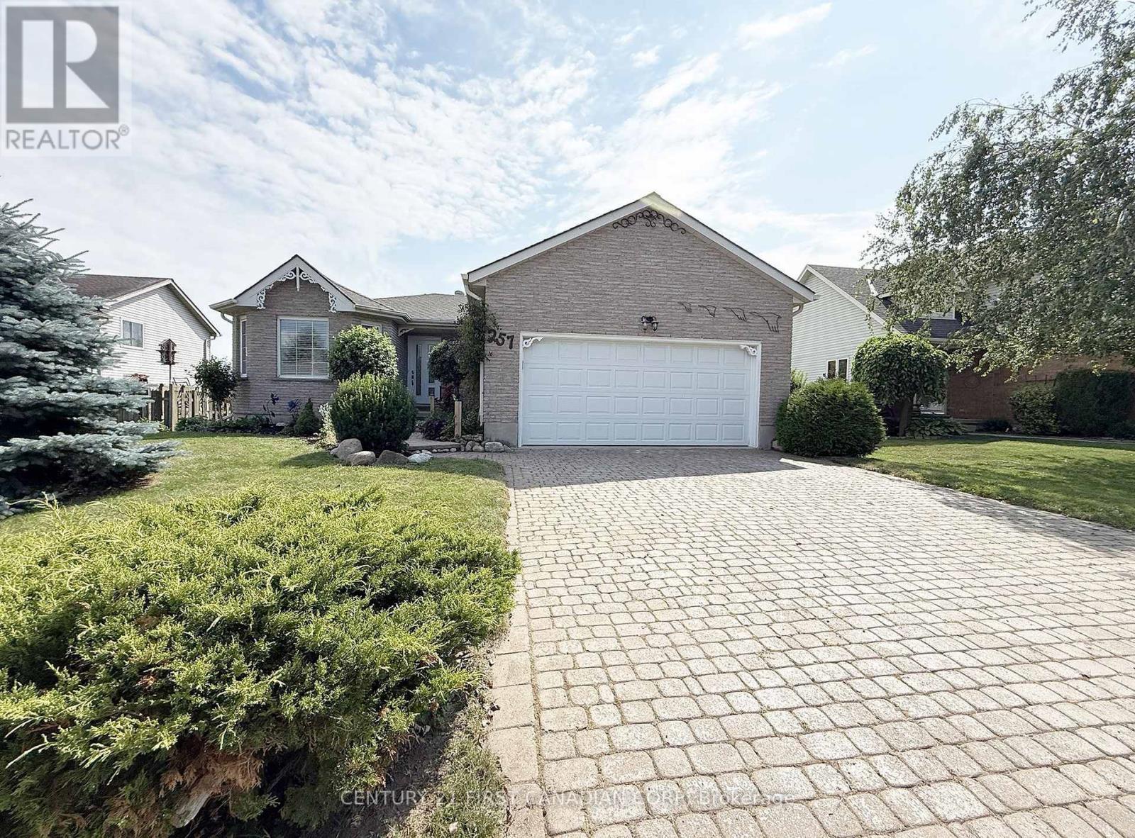 257 Fennel Street, Blandford-Blenheim, Ontario  N0J 1S0 - Photo 2 - X13536524