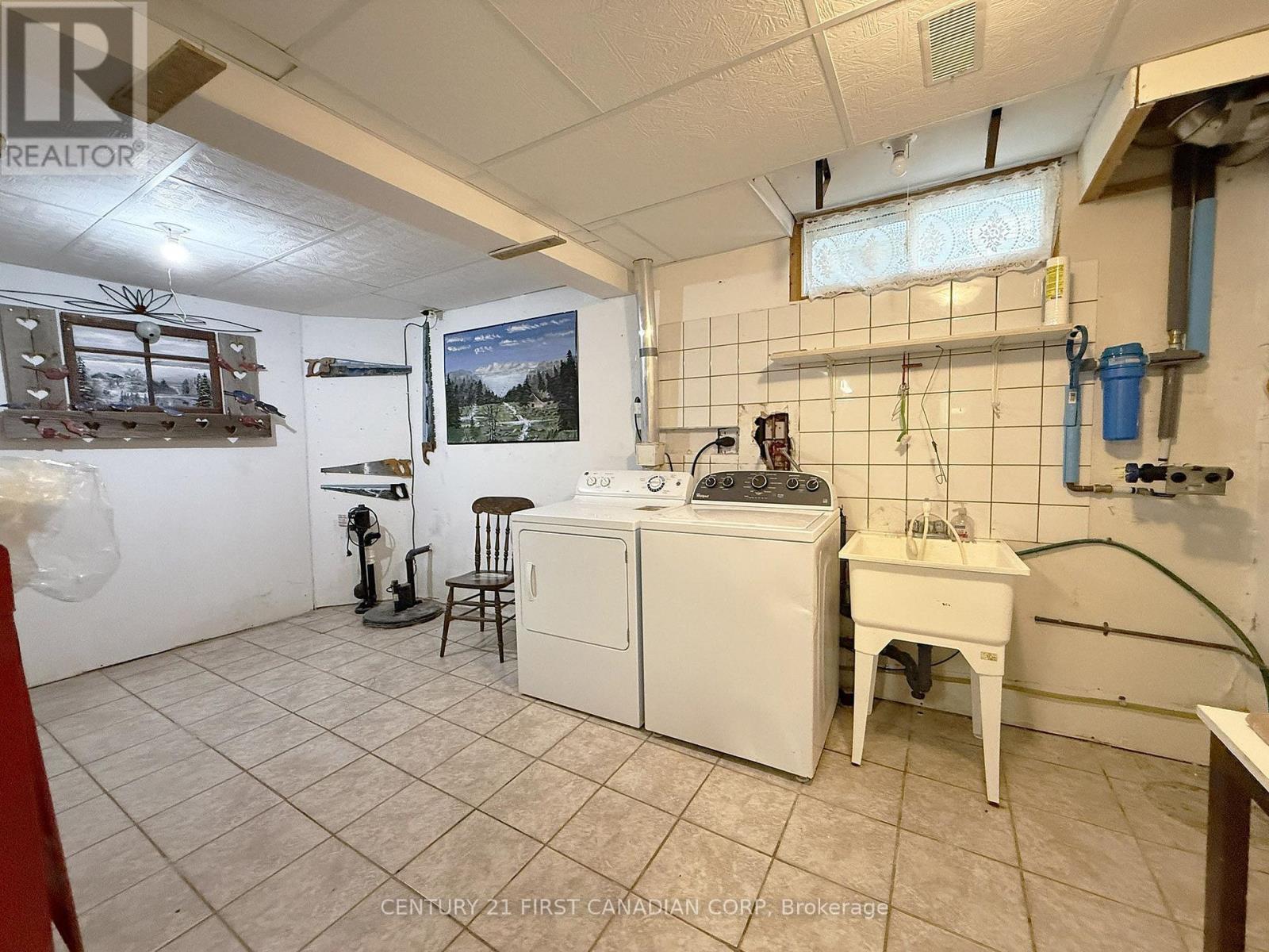 257 Fennel Street, Blandford-Blenheim, Ontario  N0J 1S0 - Photo 34 - X13536524