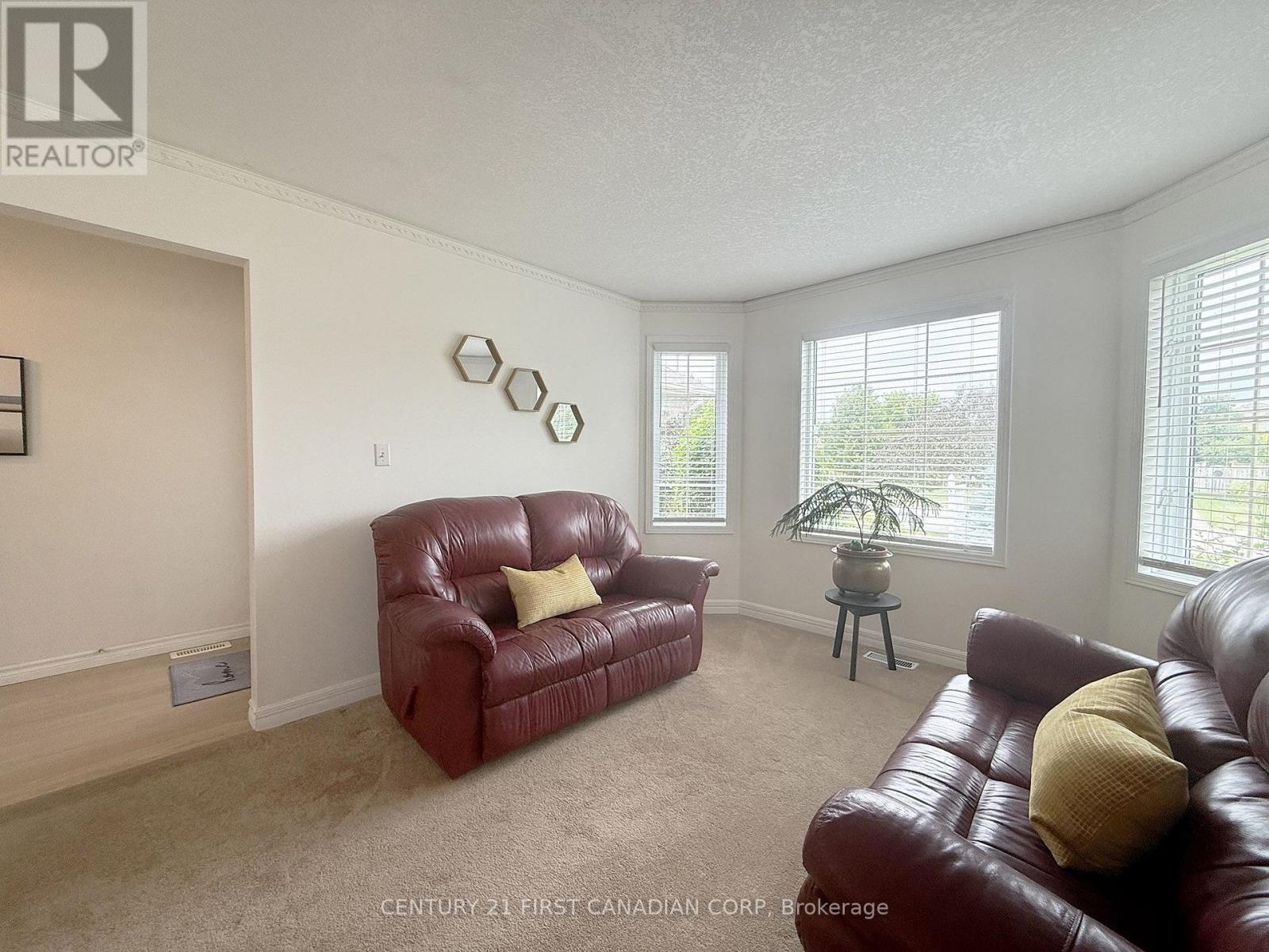 257 Fennel Street, Blandford-Blenheim, Ontario  N0J 1S0 - Photo 9 - X13536524