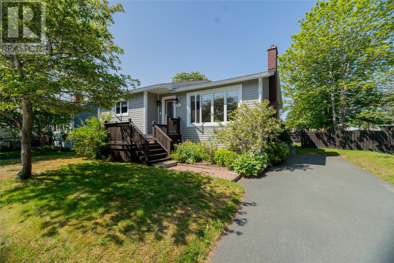 44 Roosevelt Avenue, Mount Pearl