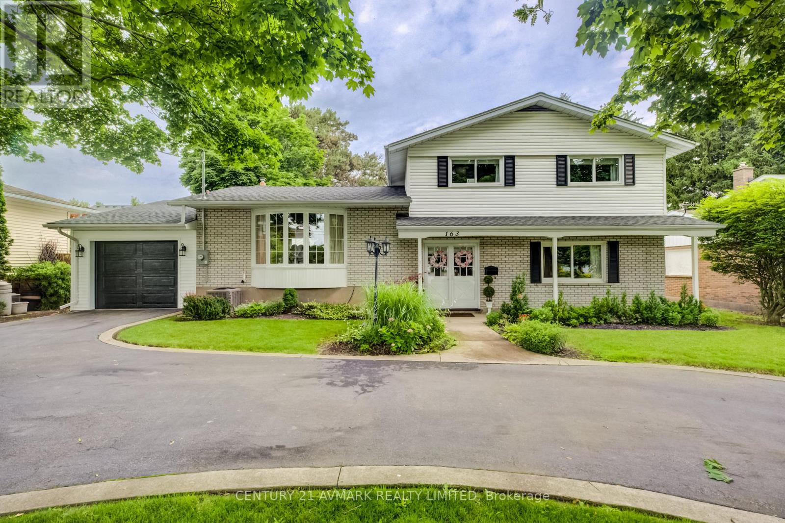 163 LAKESHORE ROAD, St. Catharines (Lakeshore)