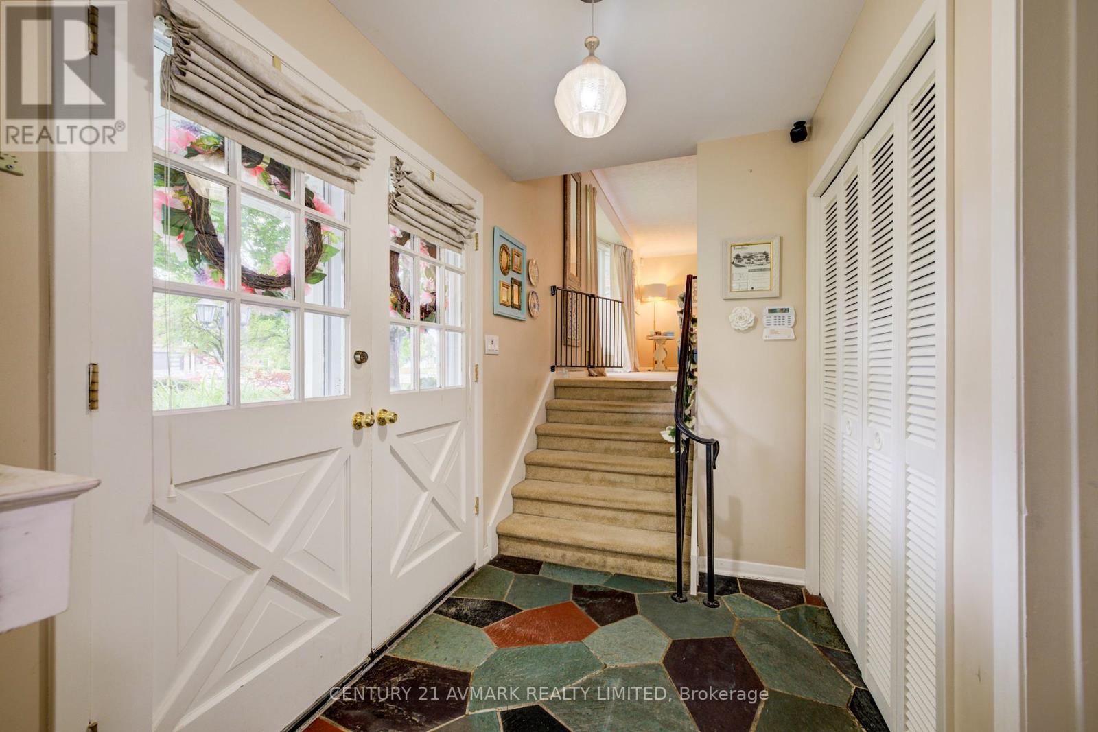 163 Lakeshore Road, St. Catharines, Ontario  L2N 2V2 - Photo 4 - X13536452