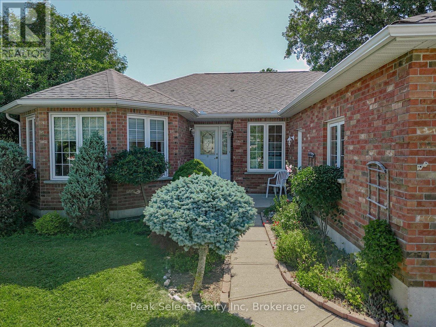 31 - 30 Ann Street, St. Marys, Ontario  N4X 1C8 - Photo 2 - X13536404