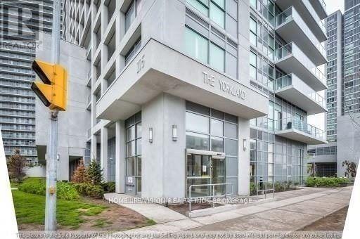 1401 - 275 Yorkland Road, Toronto, Ontario  M2J 0B4 - Photo 2 - C13536408