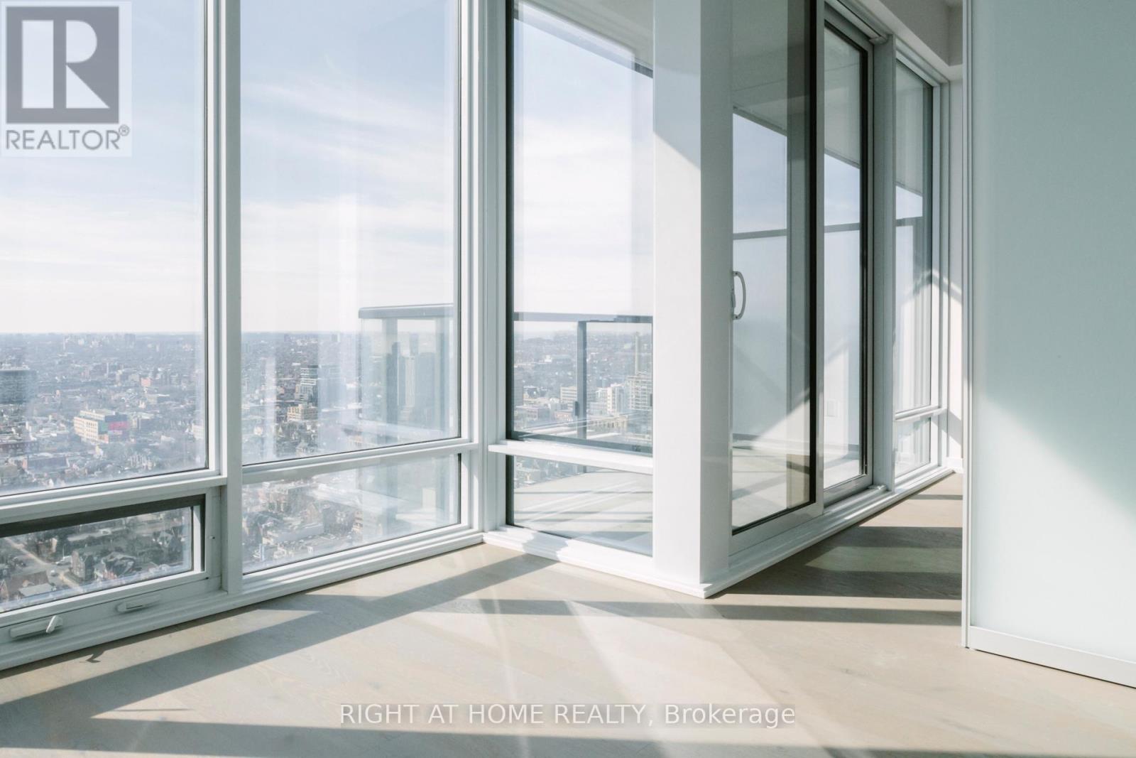 2711 - 488 University Avenue, Toronto, Ontario  M5G 0C1 - Photo 14 - C13536446
