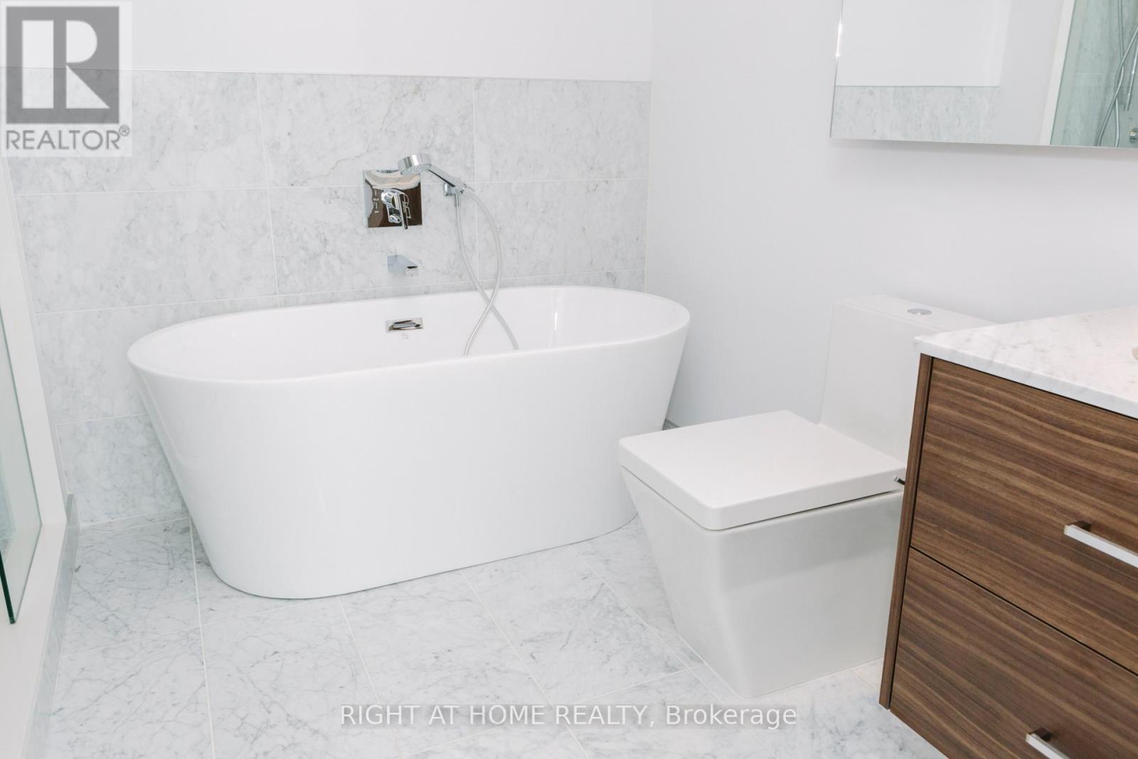 2711 - 488 University Avenue, Toronto, Ontario  M5G 0C1 - Photo 19 - C13536446