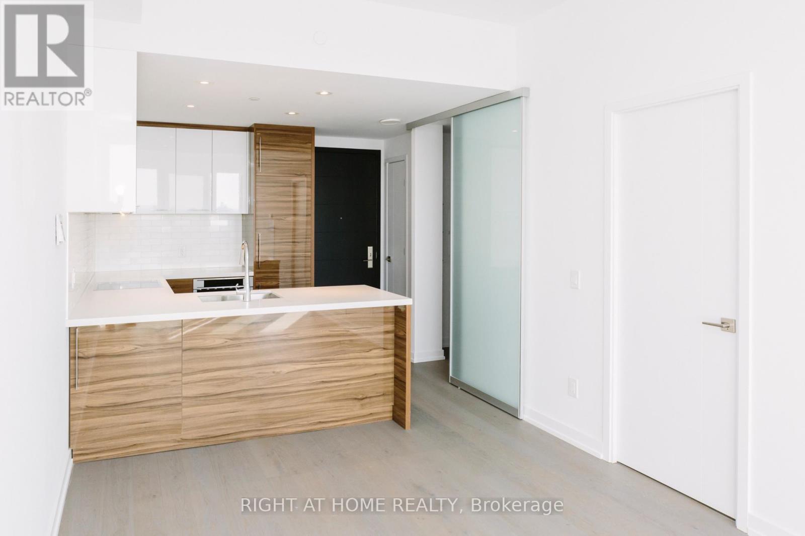 2711 - 488 University Avenue, Toronto, Ontario  M5G 0C1 - Photo 6 - C13536446