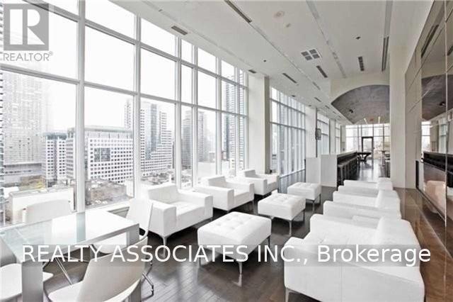 504 - 126 Simcoe Street, Toronto, Ontario  M5H 4E6 - Photo 12 - C13536508