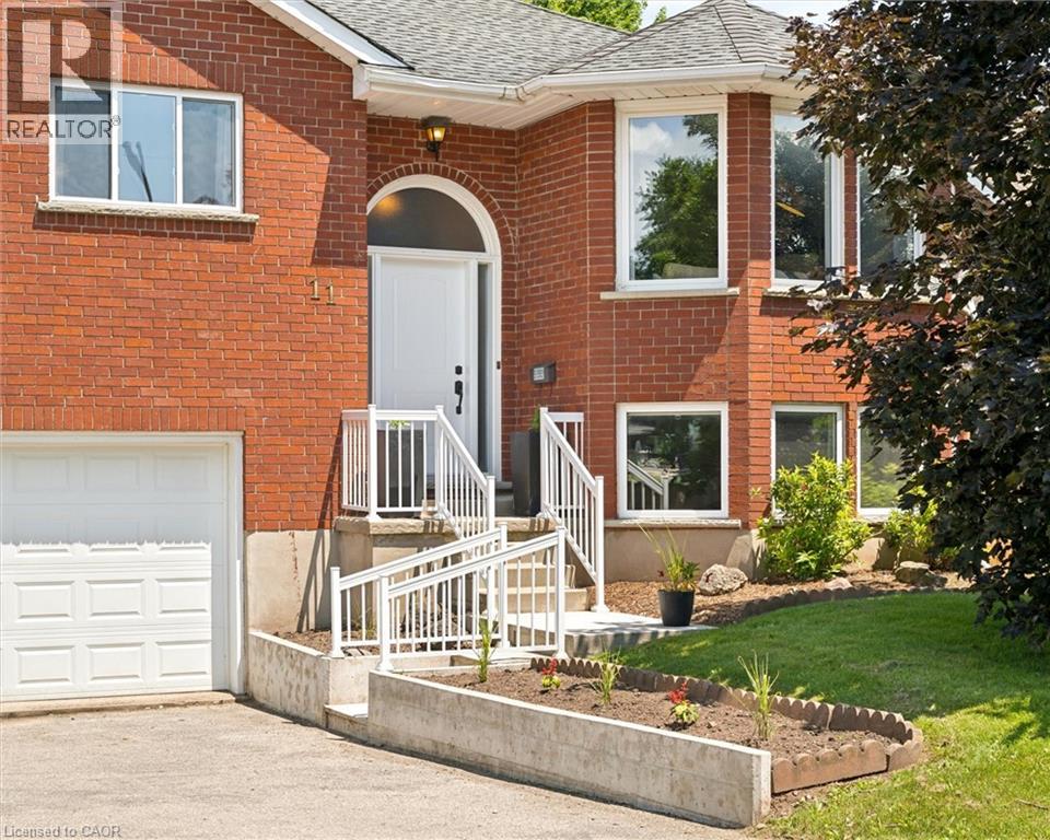 11 Bonniewood Drive, Mapleton, Ontario  N0G 1P0 - Photo 3 - 40845558