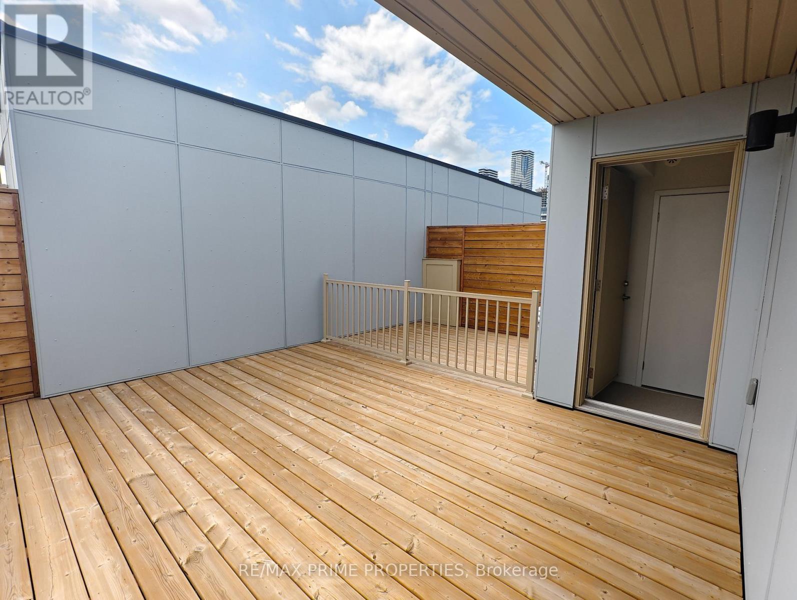 318 - 130 Honeycrisp Crescent, Vaughan, Ontario  L4K 0N7 - Photo 13 - N13536526