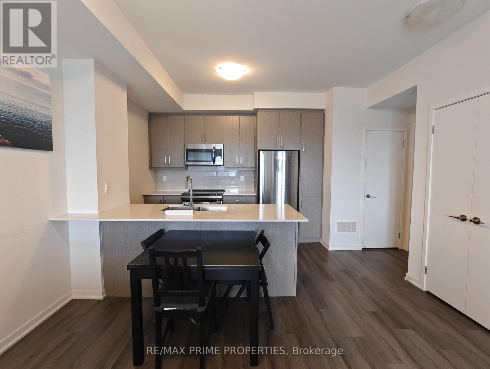 318 - 130 Honeycrisp Crescent, Vaughan, Ontario  L4K 0N7 - Photo 3 - N13536526