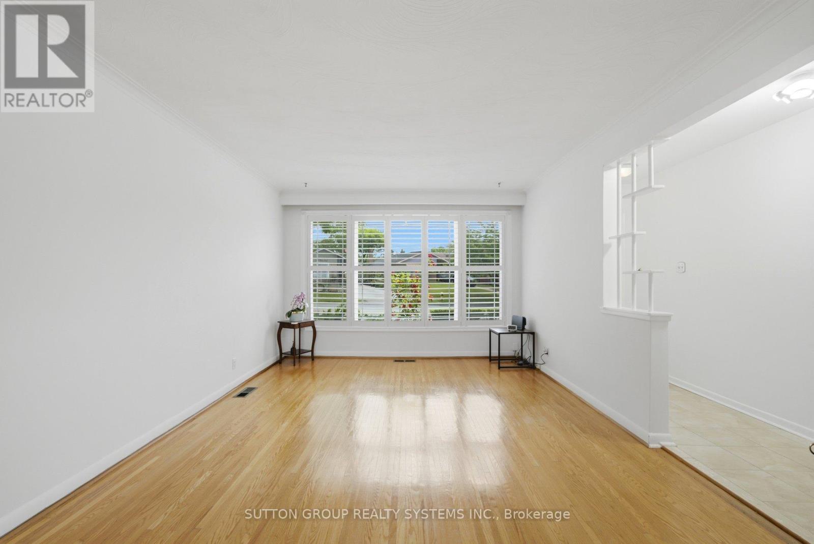 2870 Weston Road, Toronto, Ontario  M9M 2S3 - Photo 4 - W13536360