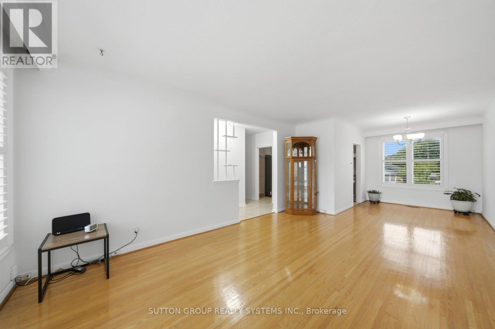 2870 Weston Road, Toronto, Ontario  M9M 2S3 - Photo 7 - W13536360