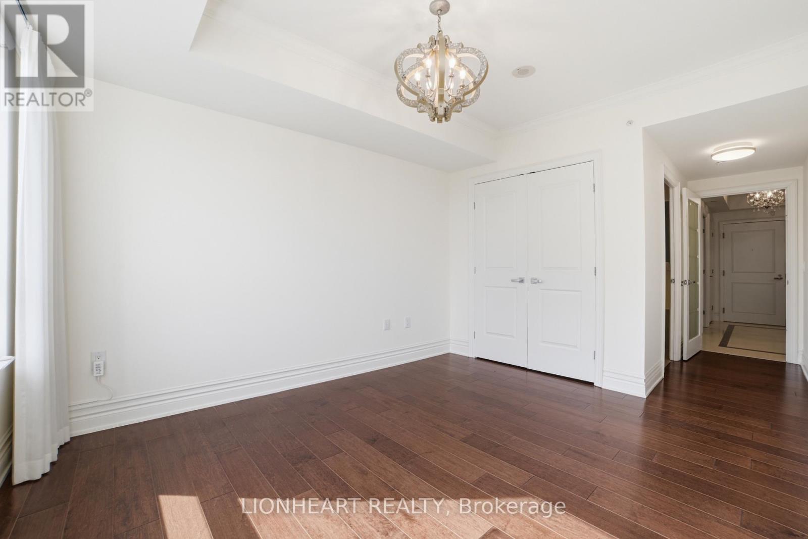 328c - 3500 Lakeshore Road W, Oakville, Ontario  L6L 0B4 - Photo 16 - W13536396