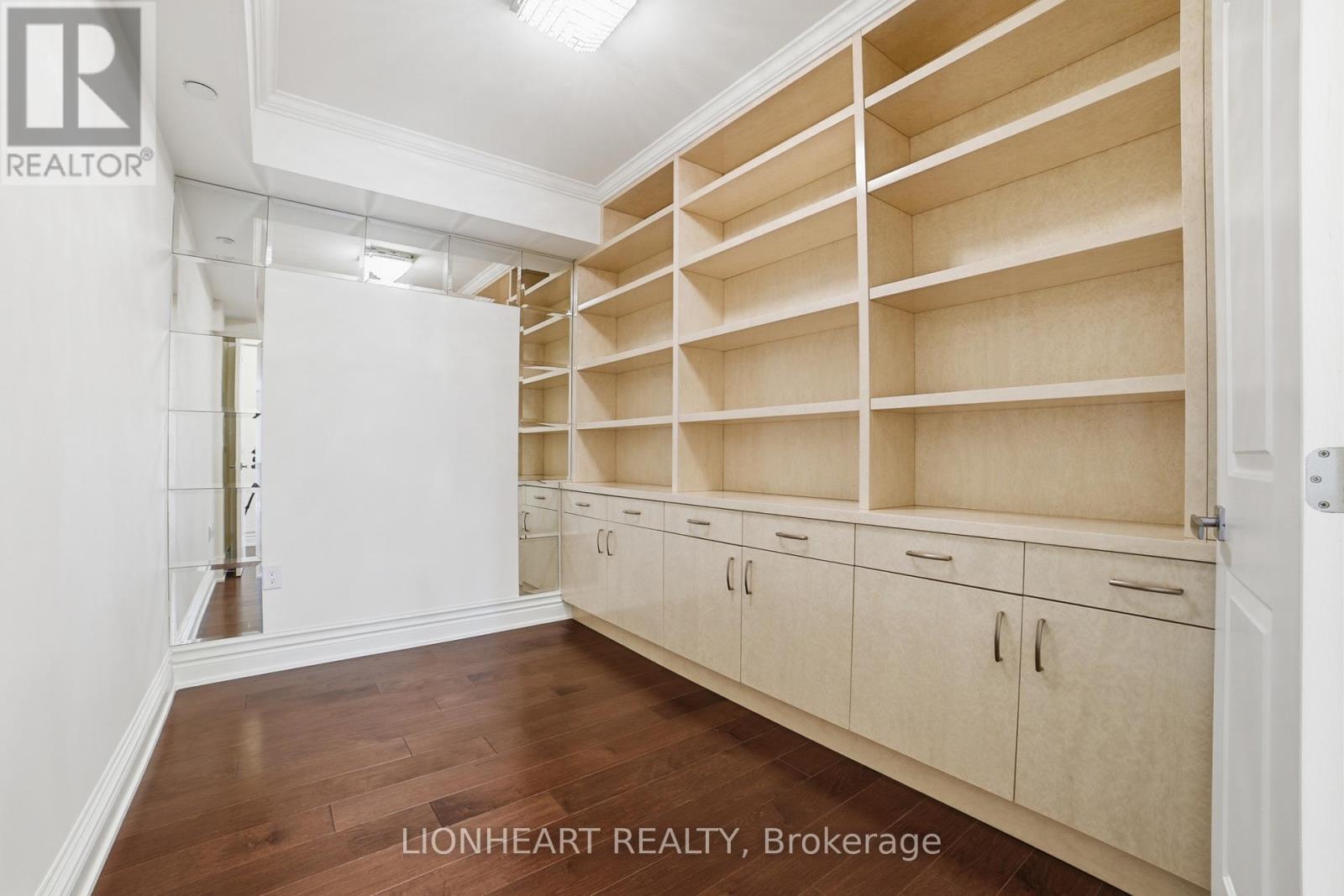 328c - 3500 Lakeshore Road W, Oakville, Ontario  L6L 0B4 - Photo 18 - W13536396