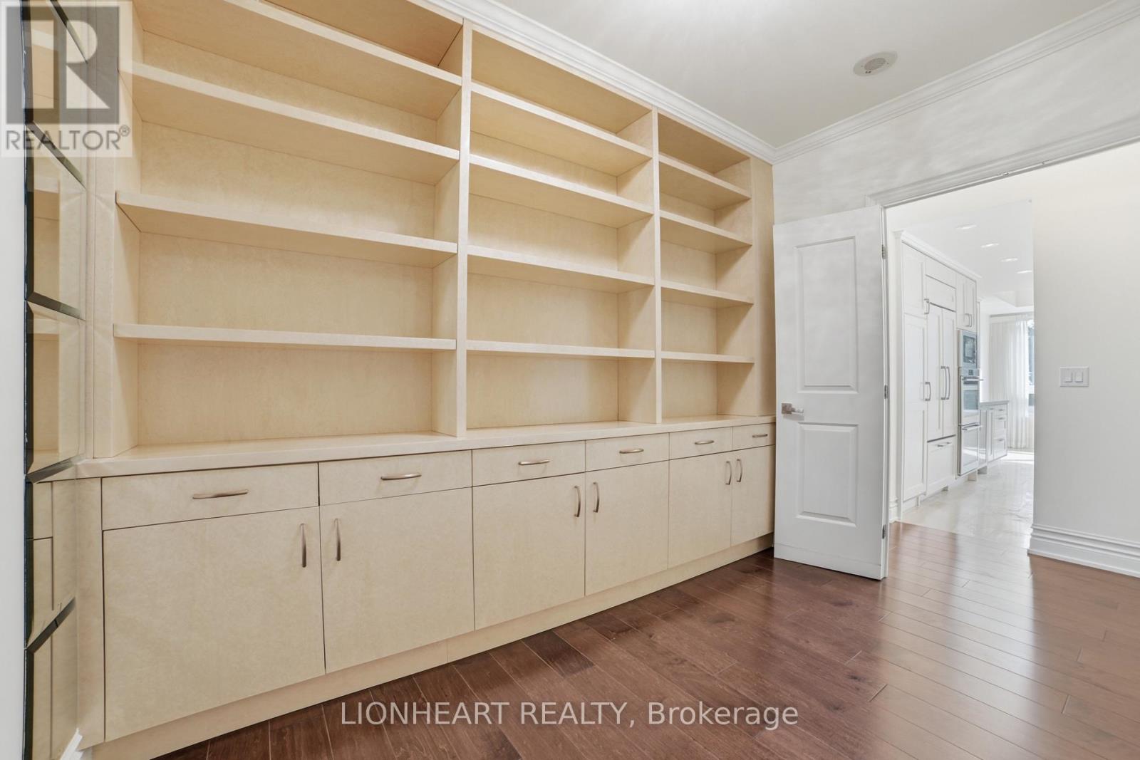 328c - 3500 Lakeshore Road W, Oakville, Ontario  L6L 0B4 - Photo 19 - W13536396
