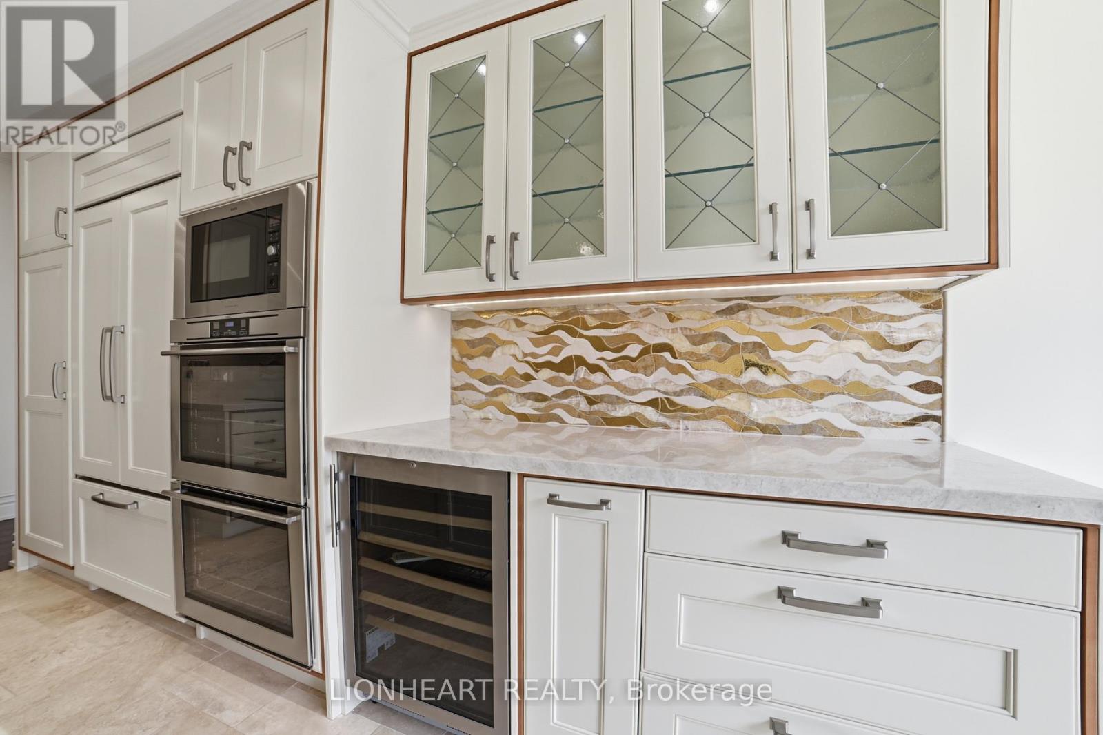 328c - 3500 Lakeshore Road W, Oakville, Ontario  L6L 0B4 - Photo 22 - W13536396
