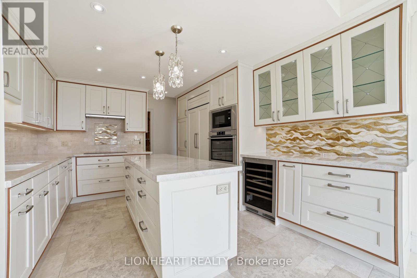 328c - 3500 Lakeshore Road W, Oakville, Ontario  L6L 0B4 - Photo 24 - W13536396