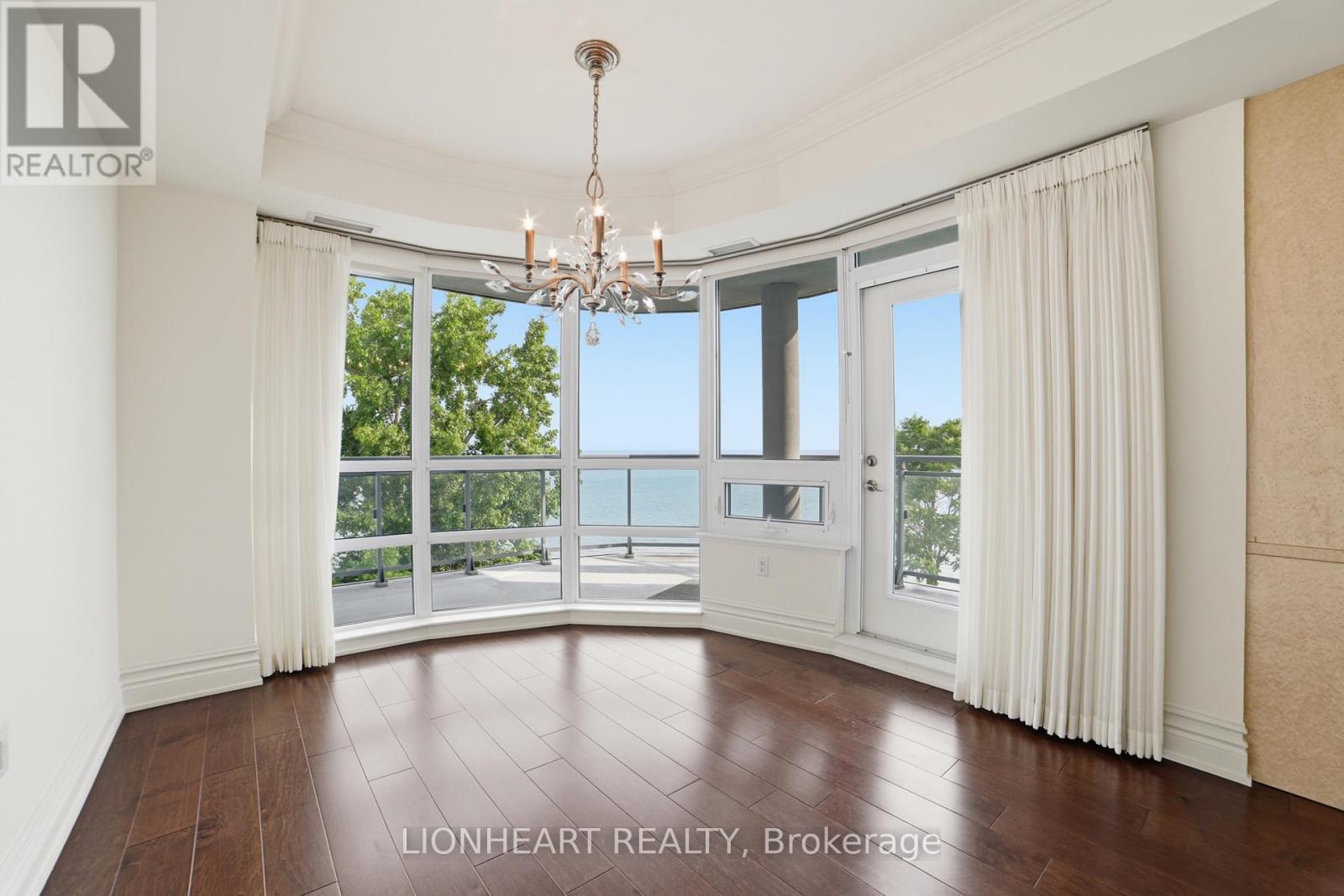 328c - 3500 Lakeshore Road W, Oakville, Ontario  L6L 0B4 - Photo 32 - W13536396