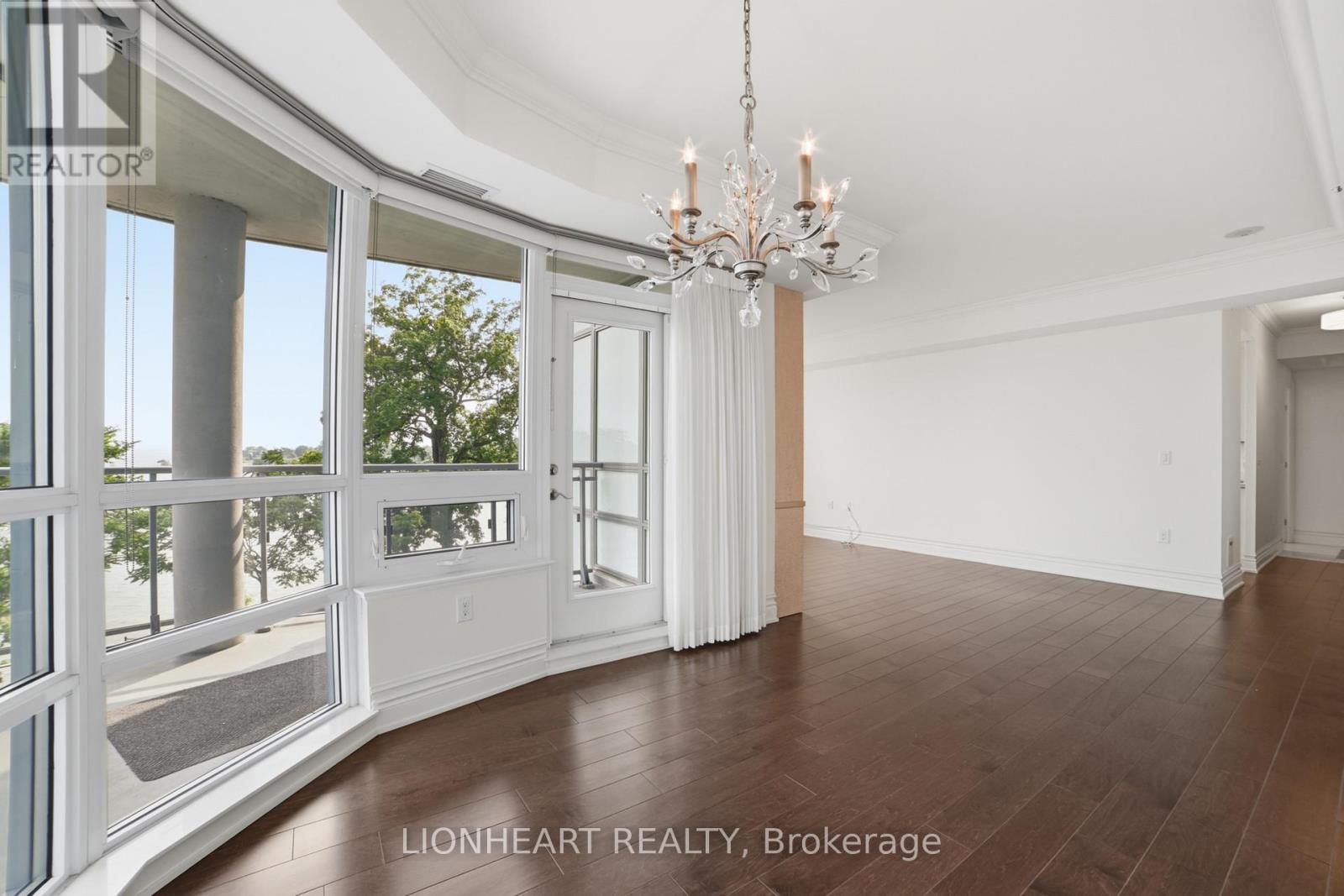 328c - 3500 Lakeshore Road W, Oakville, Ontario  L6L 0B4 - Photo 33 - W13536396