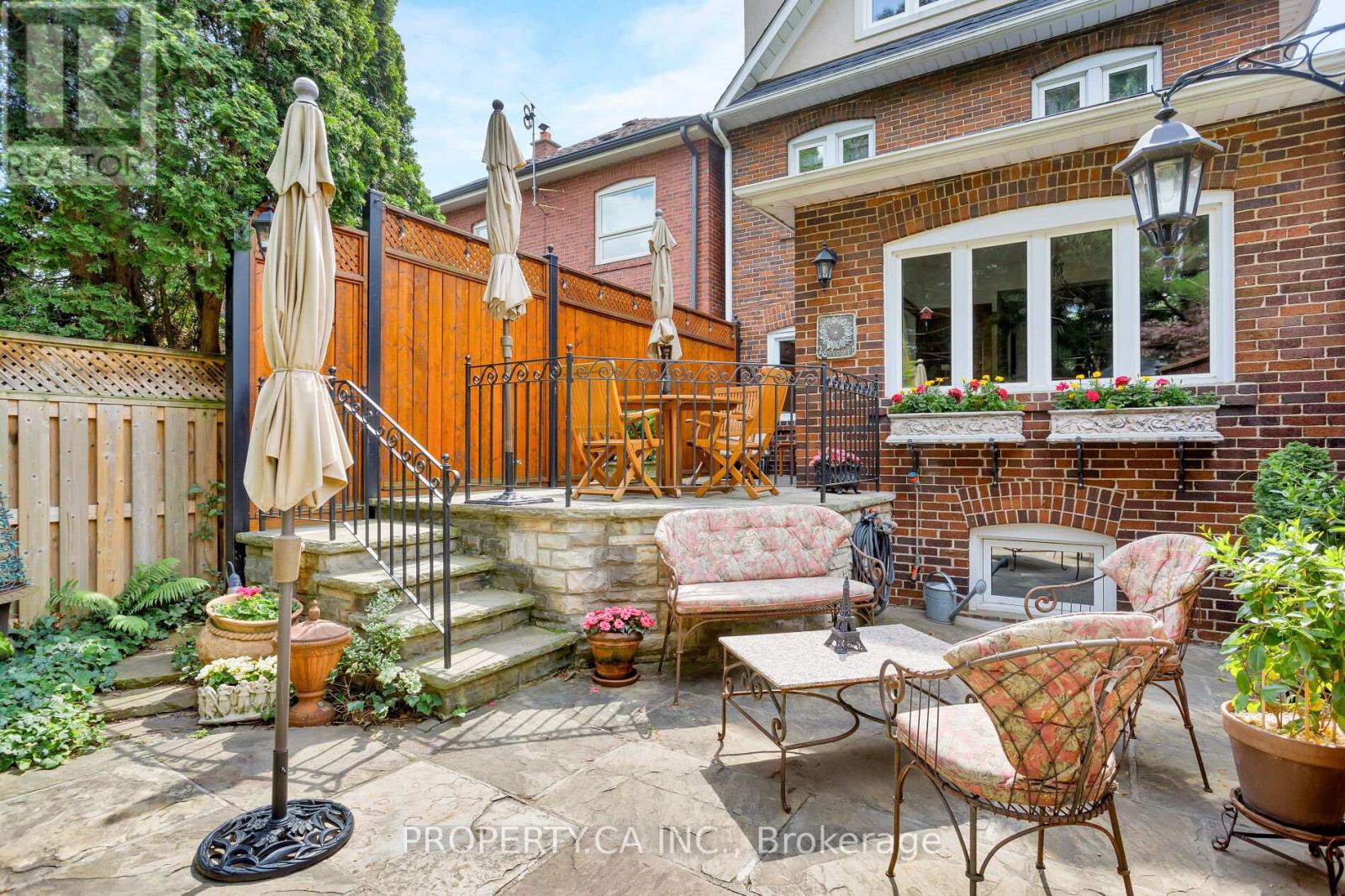 59 Brumell Avenue, Toronto, Ontario  M6S 4G6 - Photo 13 - W13536398