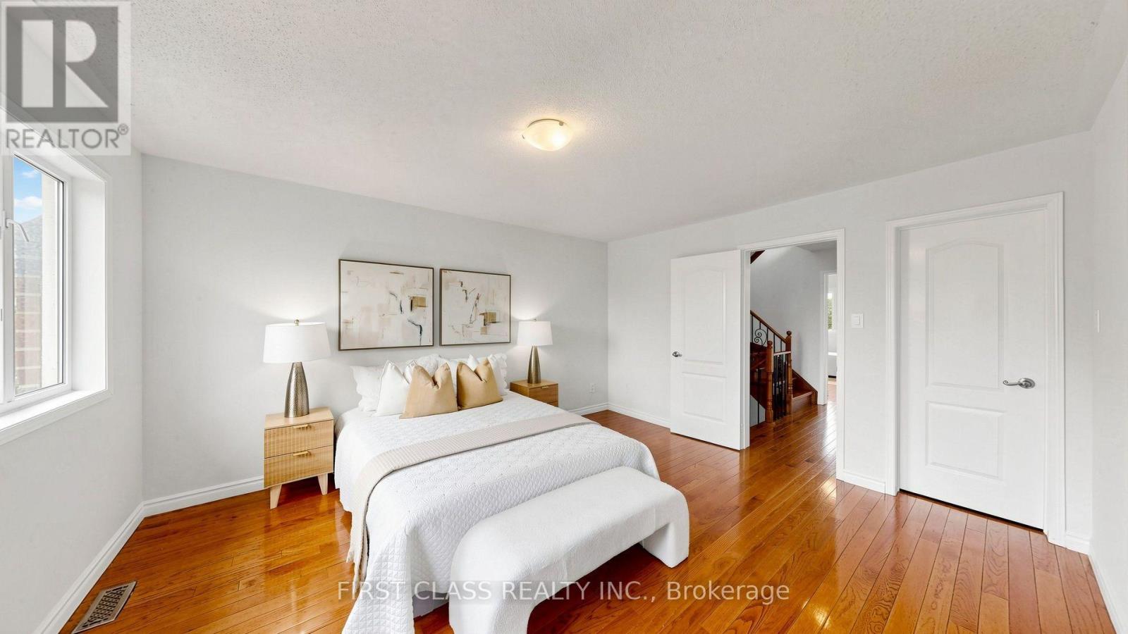 399 Stonetree Court, Mississauga, Ontario  L5B 4H3 - Photo 16 - W13536468