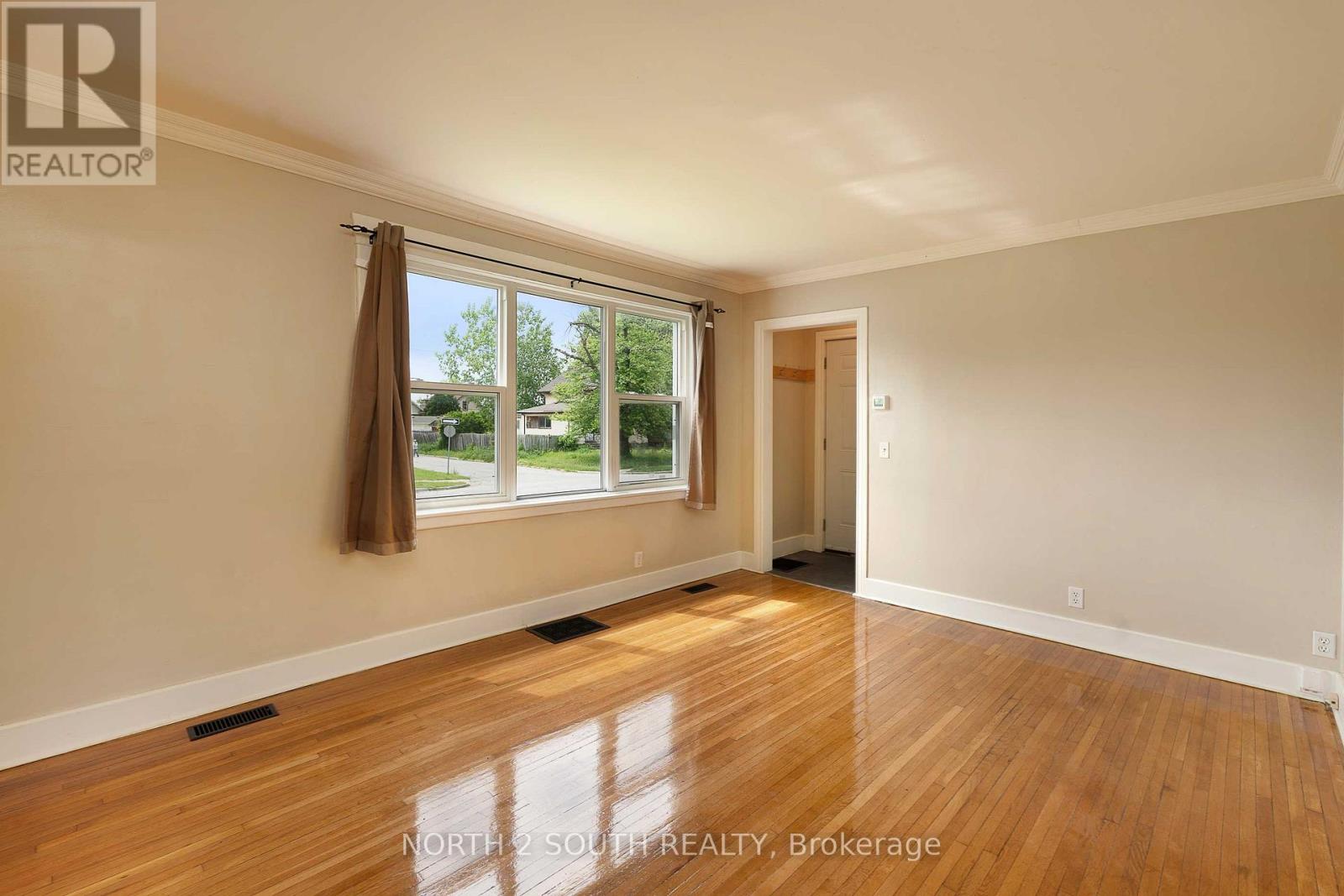 1604 Bruce Avenue, Windsor, Ontario  N8X 1Y2 - Photo 8 - X13536358