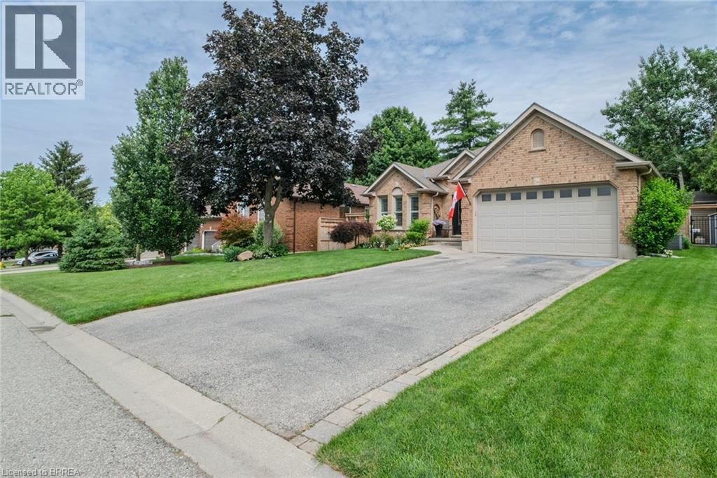 39 Russell Crescent, St. George, Ontario N0E 1N0 - Photo 3 - 40843732