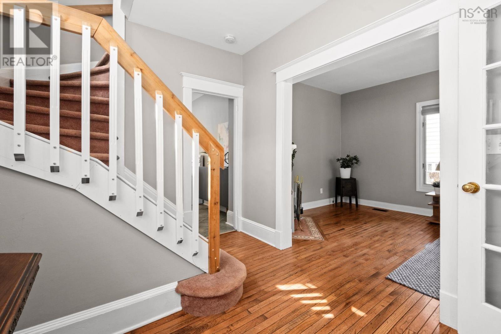 11 Sinclair Street, Dartmouth, Nova Scotia  B2Y 1R7 - Photo 8 - 202616853