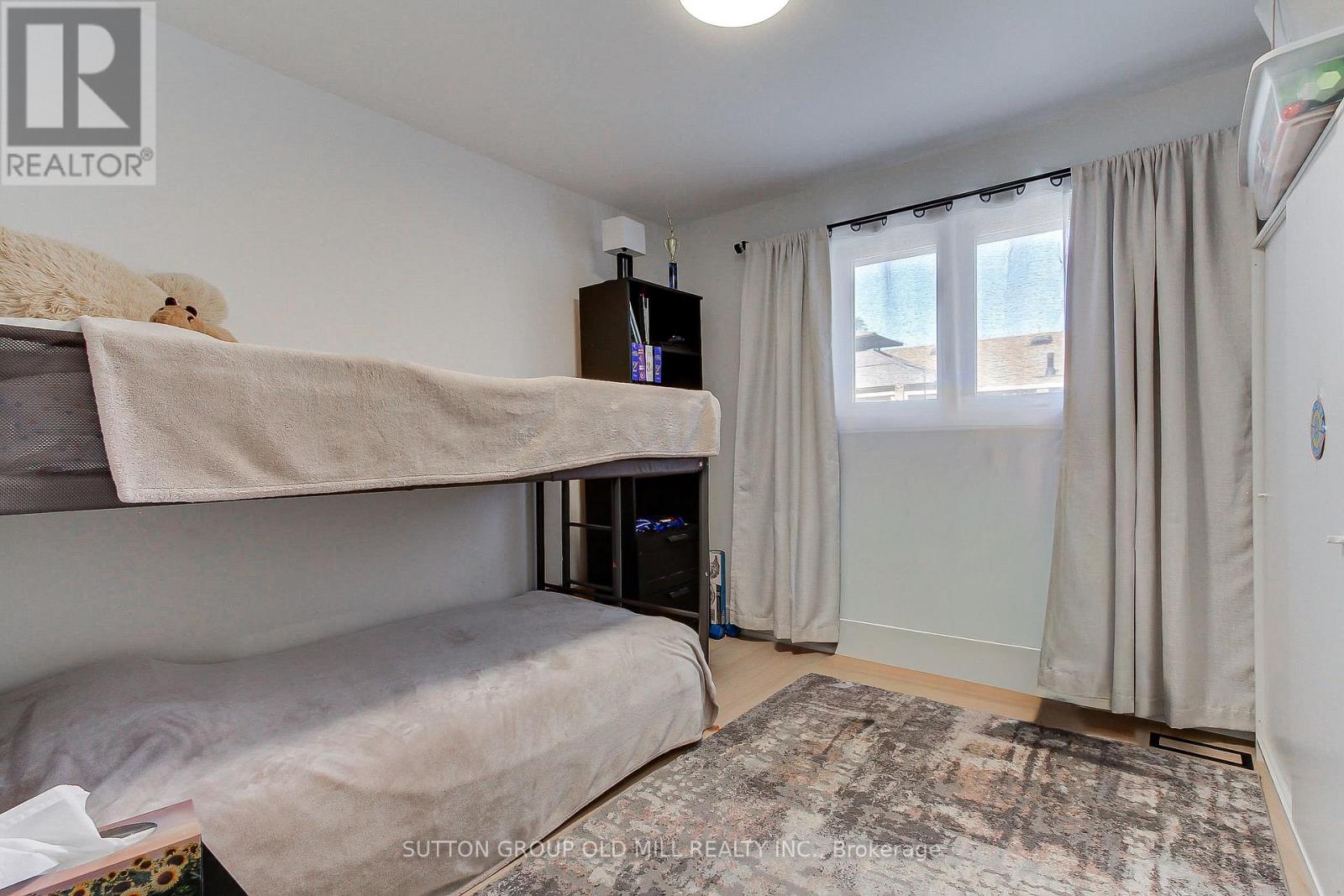 23 Moore Park Crescent, Halton Hills, Ontario  L7G 2T3 - Photo 17 - W13487512