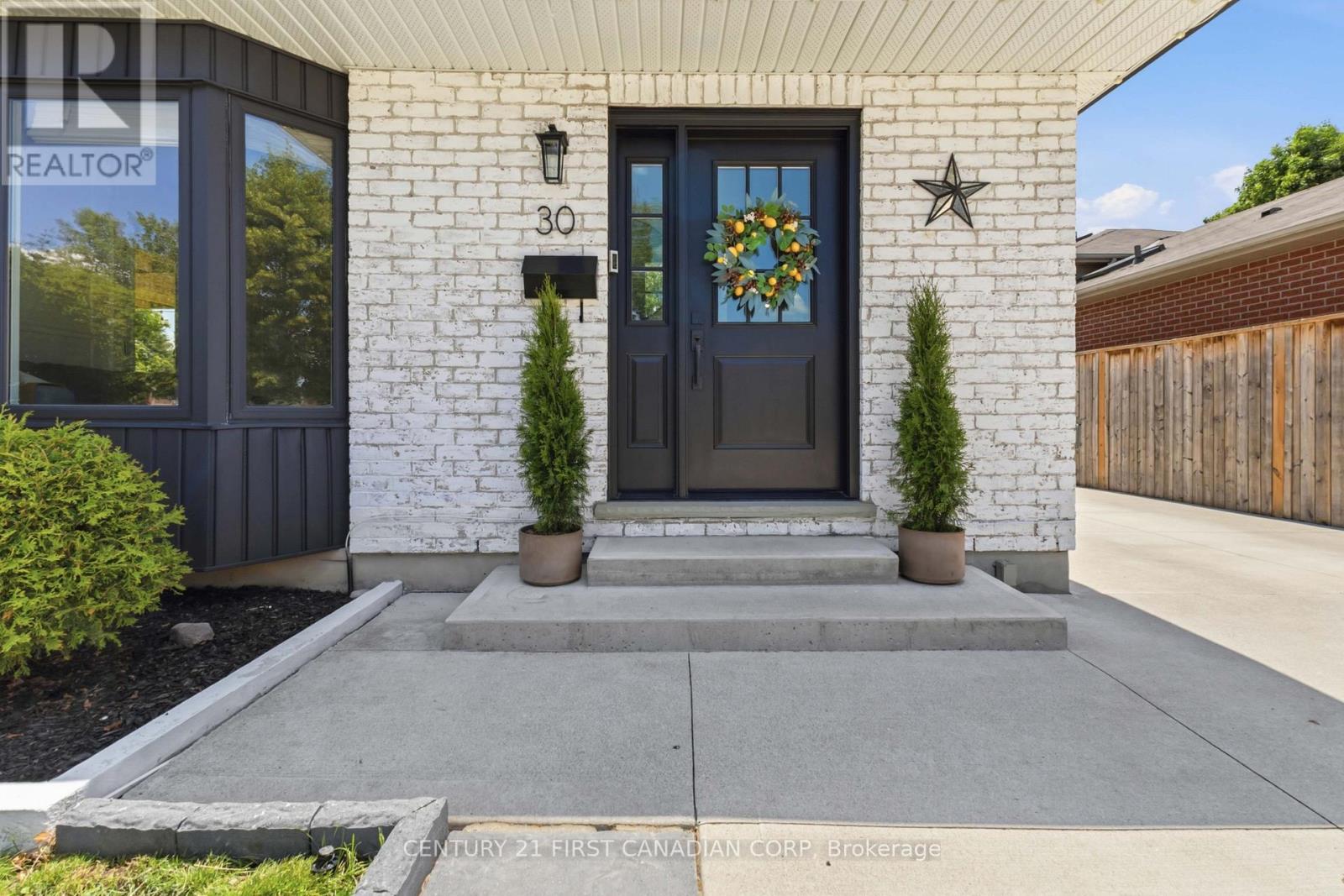 30 Trapper Street, London East, Ontario  N5W 6B4 - Photo 4 - X13536594