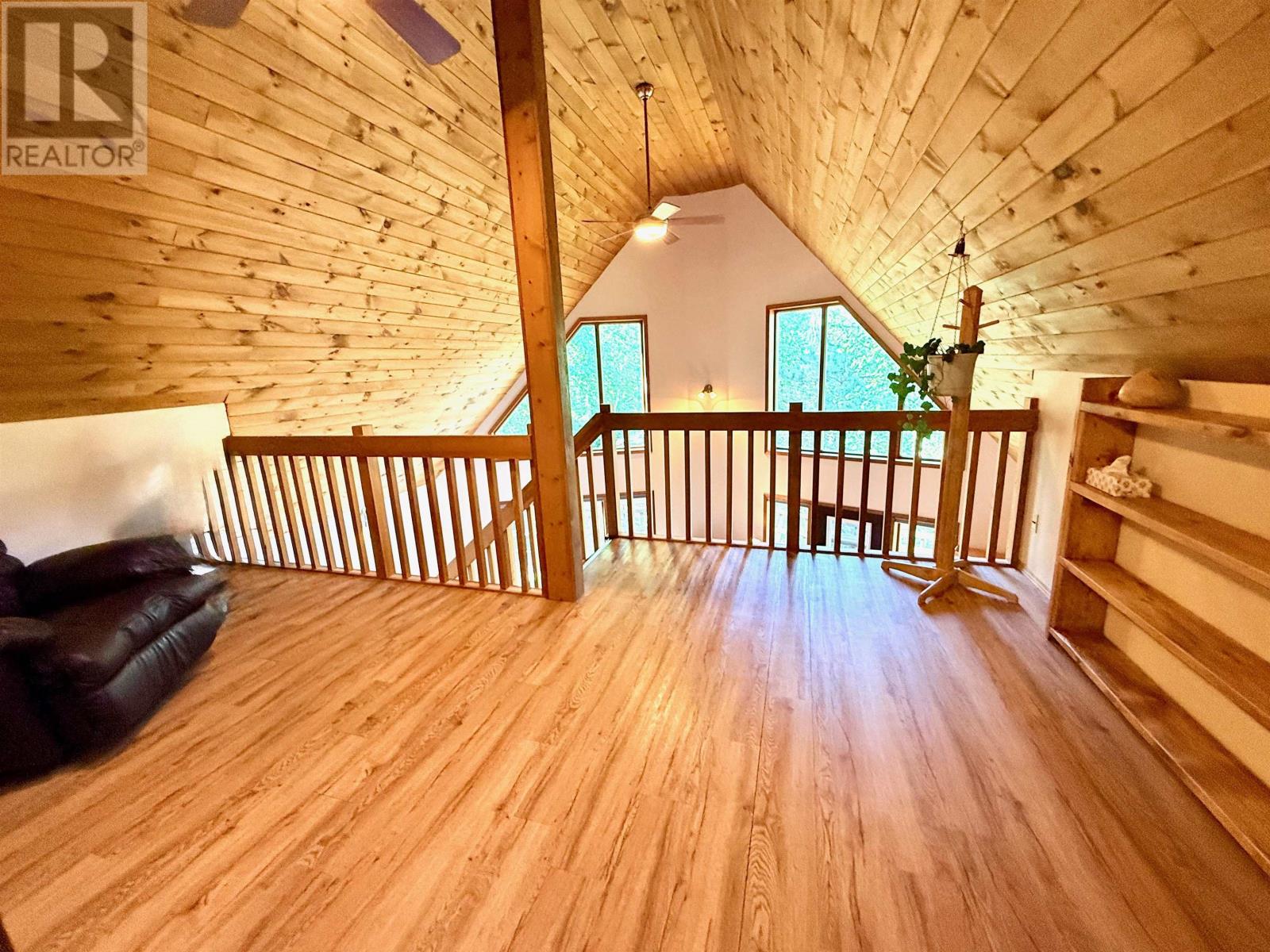 60 Campbell Road, Kenora, Ontario  P9N 4N3 - Photo 17 - TB2601759