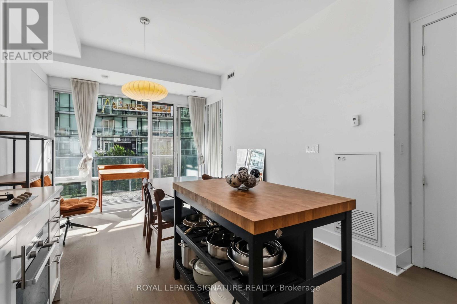 518 - 29 Queens Quay E, Toronto, Ontario  M5E 0A4 - Photo 2 - C13536606
