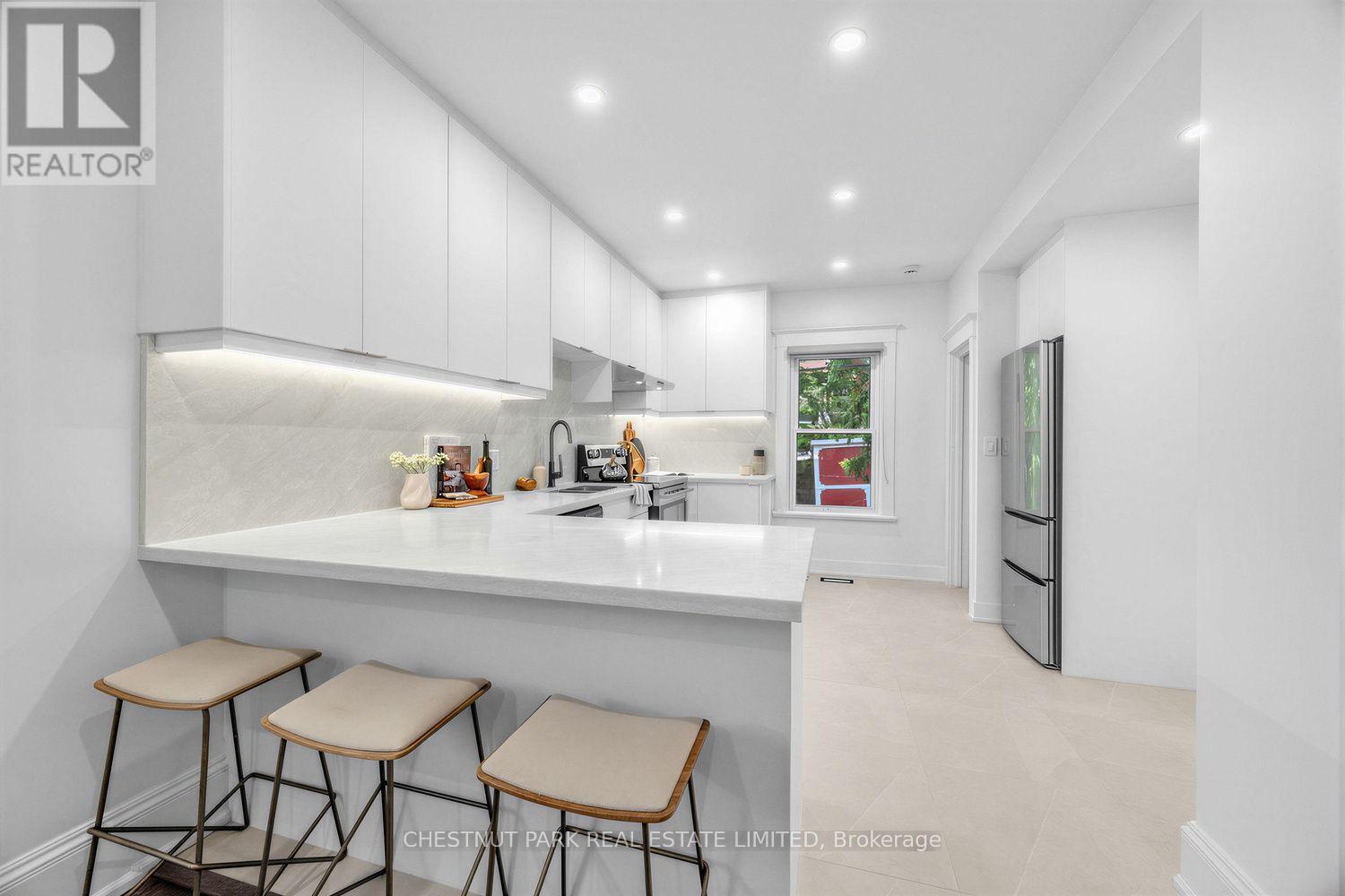 89 Dearbourne Avenue, Toronto, Ontario M4K 1M6 - Photo 12 - E13536636