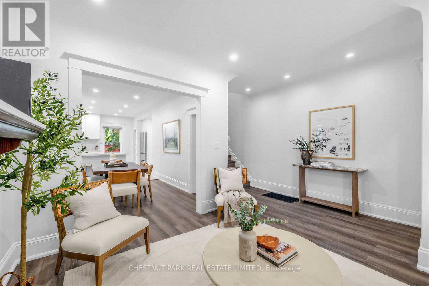 89 Dearbourne Avenue, Toronto, Ontario M4K 1M6 - Photo 7 - E13536636