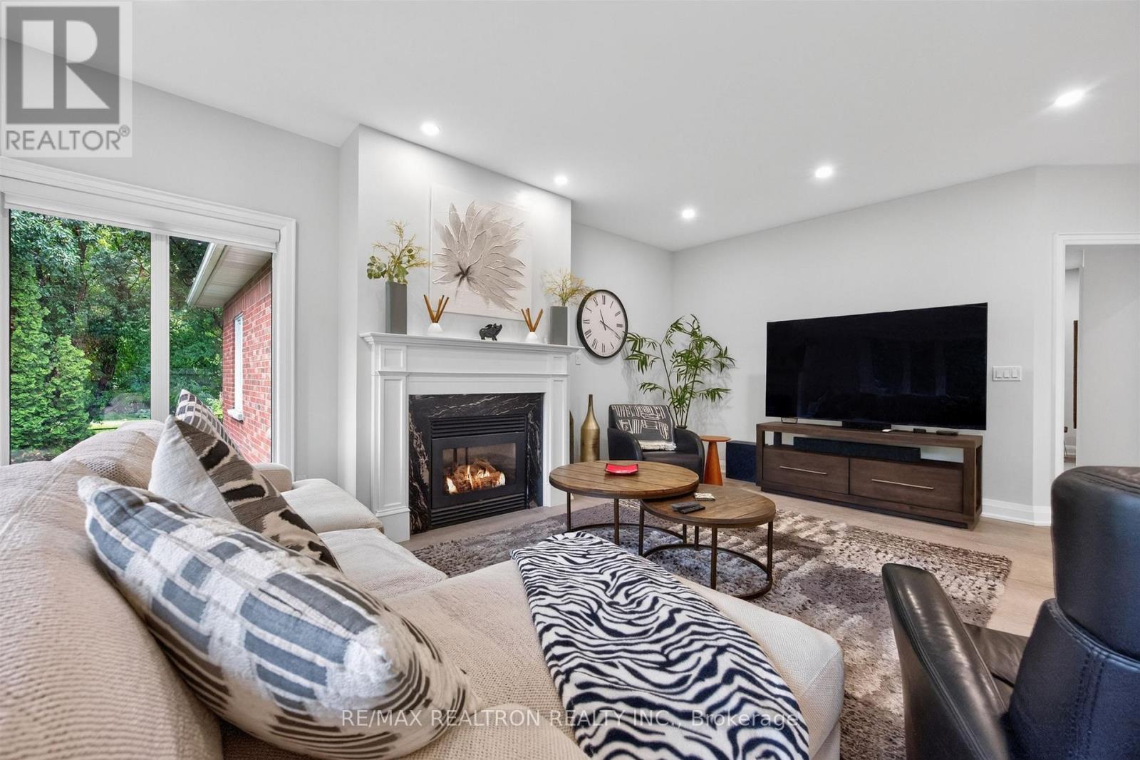 7 Maplehyrn Avenue, East Gwillimbury, Ontario  L0G 1V0 - Photo 14 - N13536704