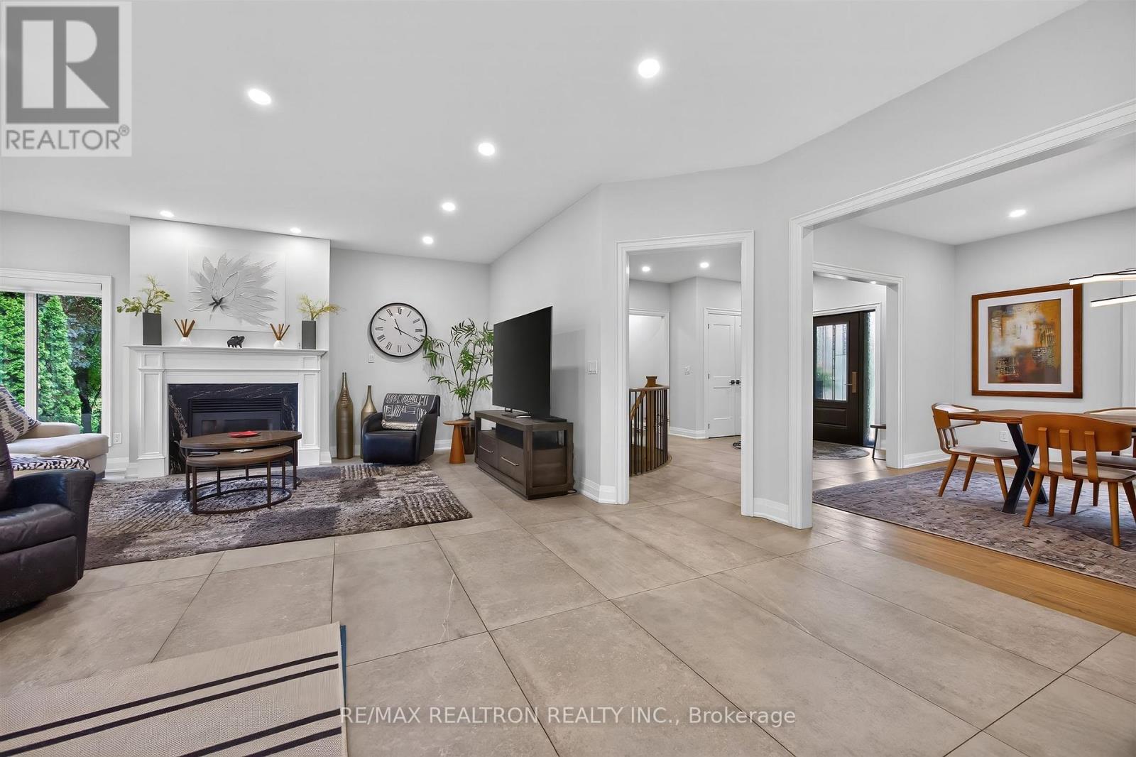 7 Maplehyrn Avenue, East Gwillimbury, Ontario  L0G 1V0 - Photo 15 - N13536704