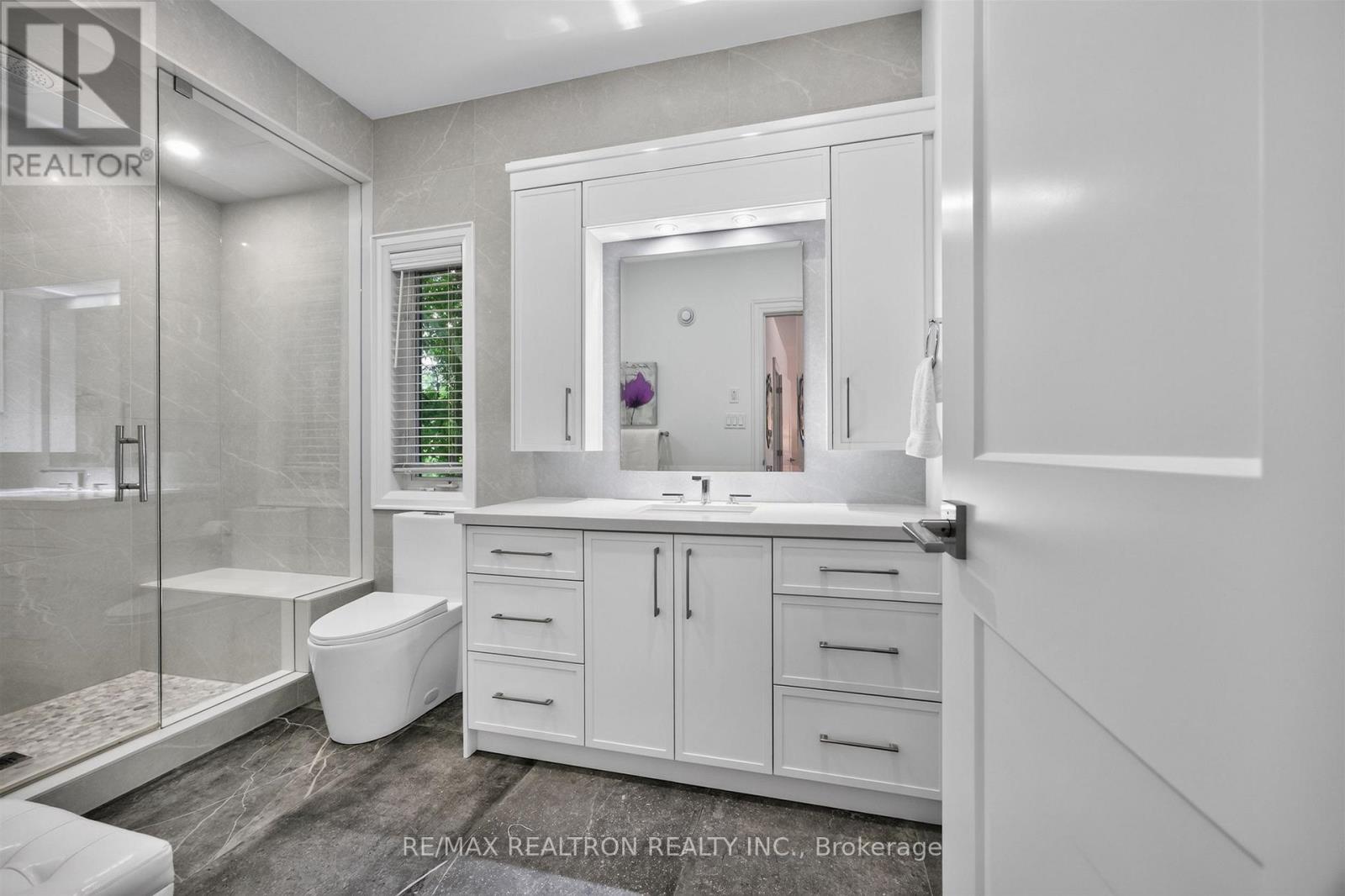 7 Maplehyrn Avenue, East Gwillimbury, Ontario  L0G 1V0 - Photo 27 - N13536704