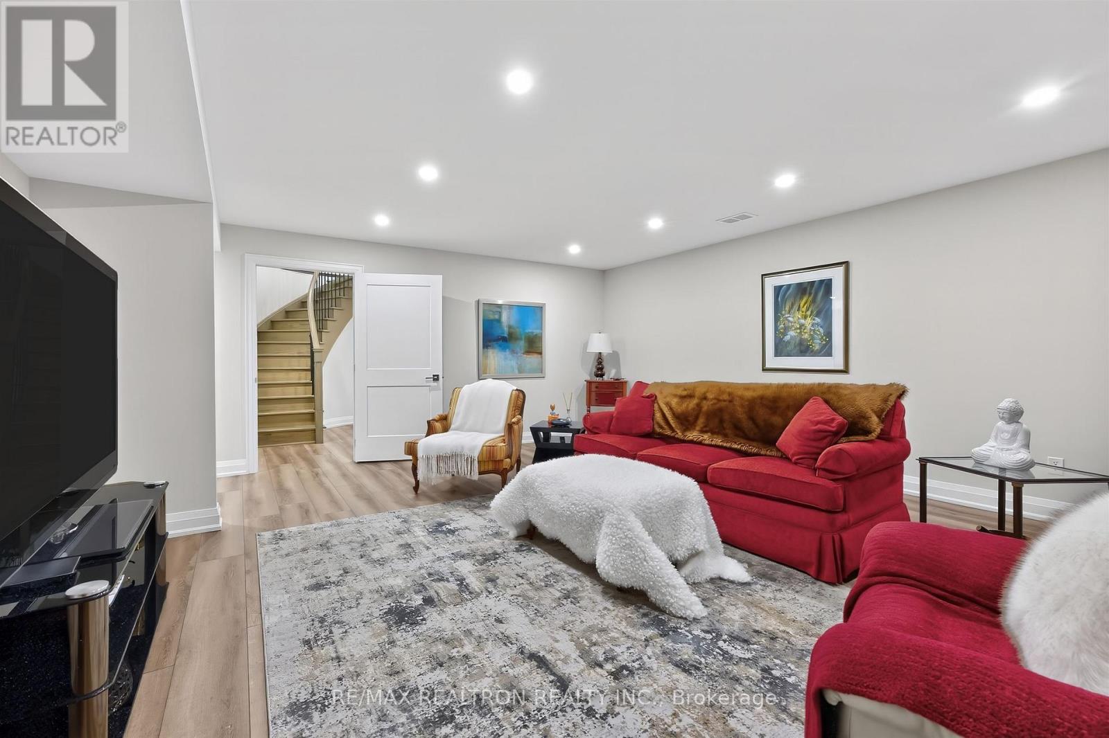 7 Maplehyrn Avenue, East Gwillimbury, Ontario  L0G 1V0 - Photo 39 - N13536704